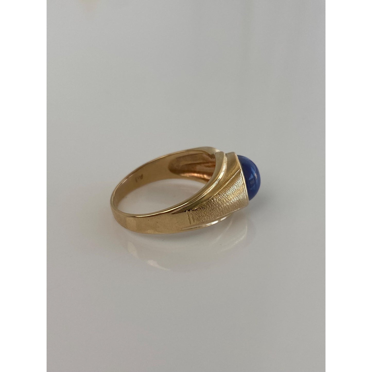 Vintage Solid 14k Yellow Gold Blue Star Sapphire Ring - Size 8.75