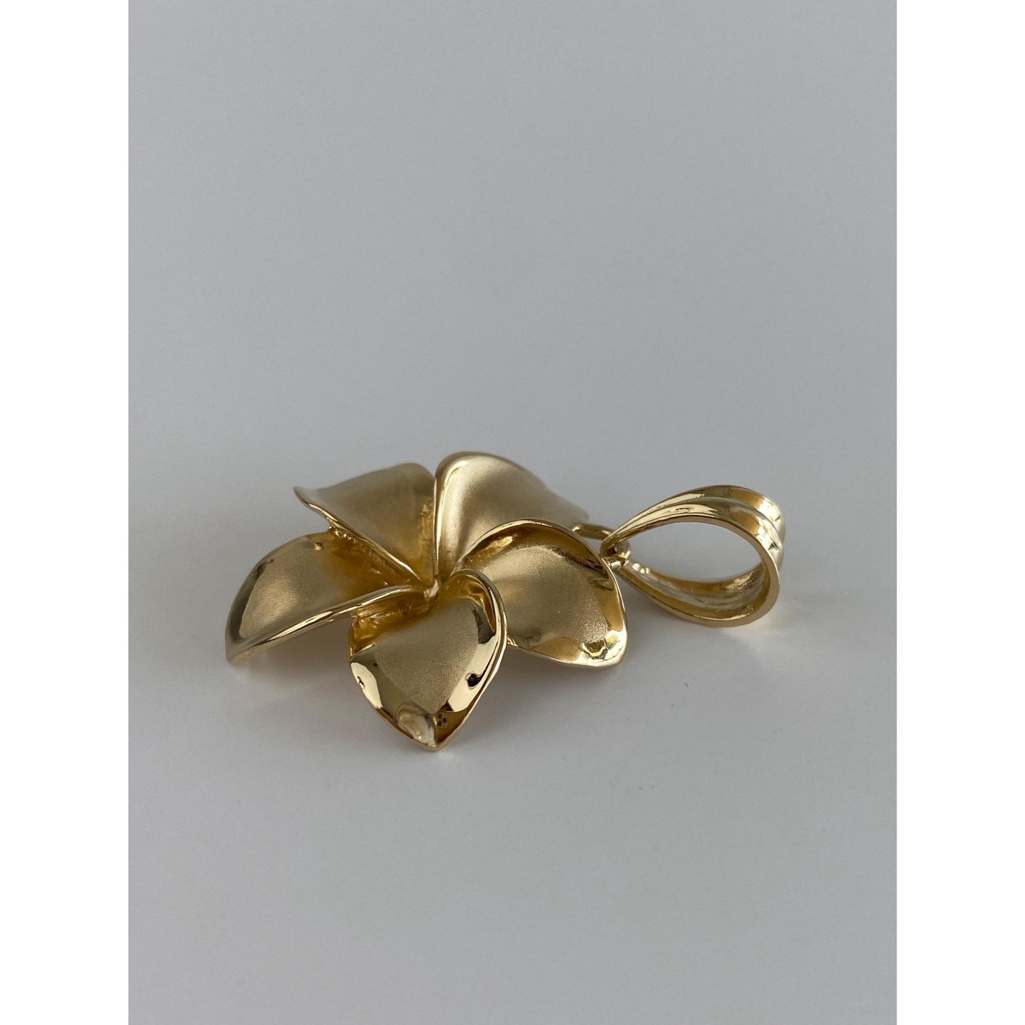 Vintage Solid 14k Yellow Gold Satin Plumeria Flower Charm