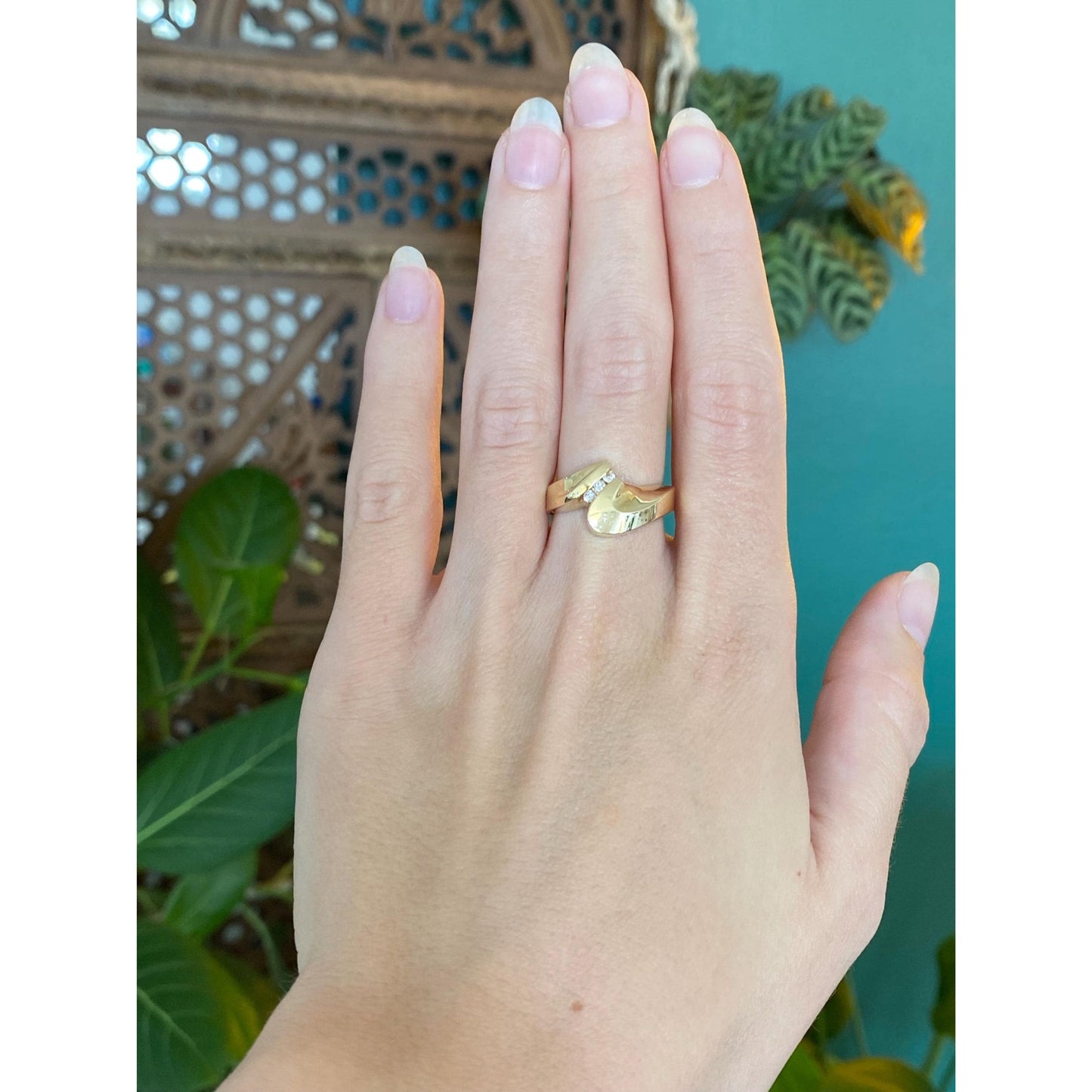 Vintage Solid 14k Yellow Gold Diamond Twist Ring - Size 6.75