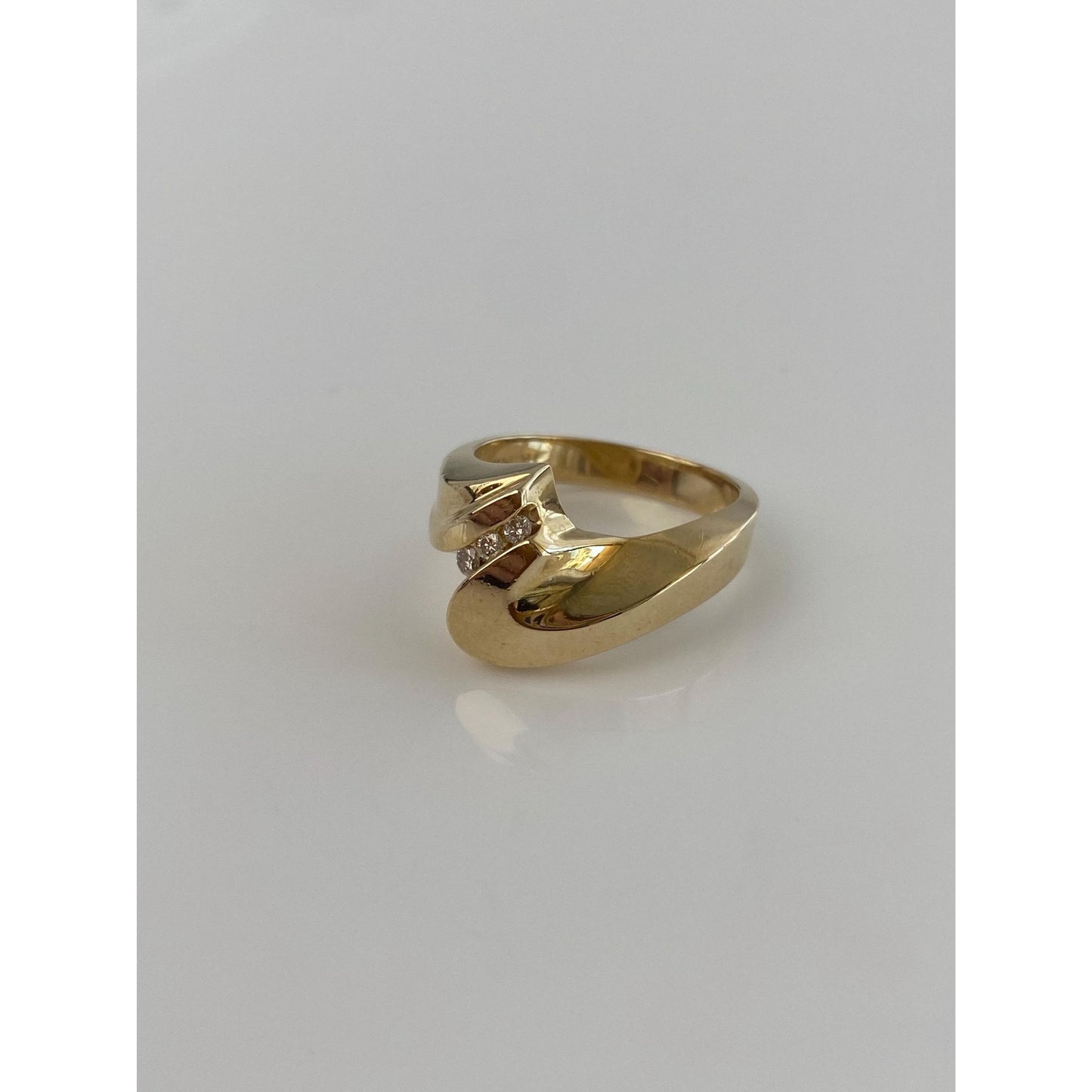 Vintage Solid 14k Yellow Gold Diamond Twist Ring - Size 6.75