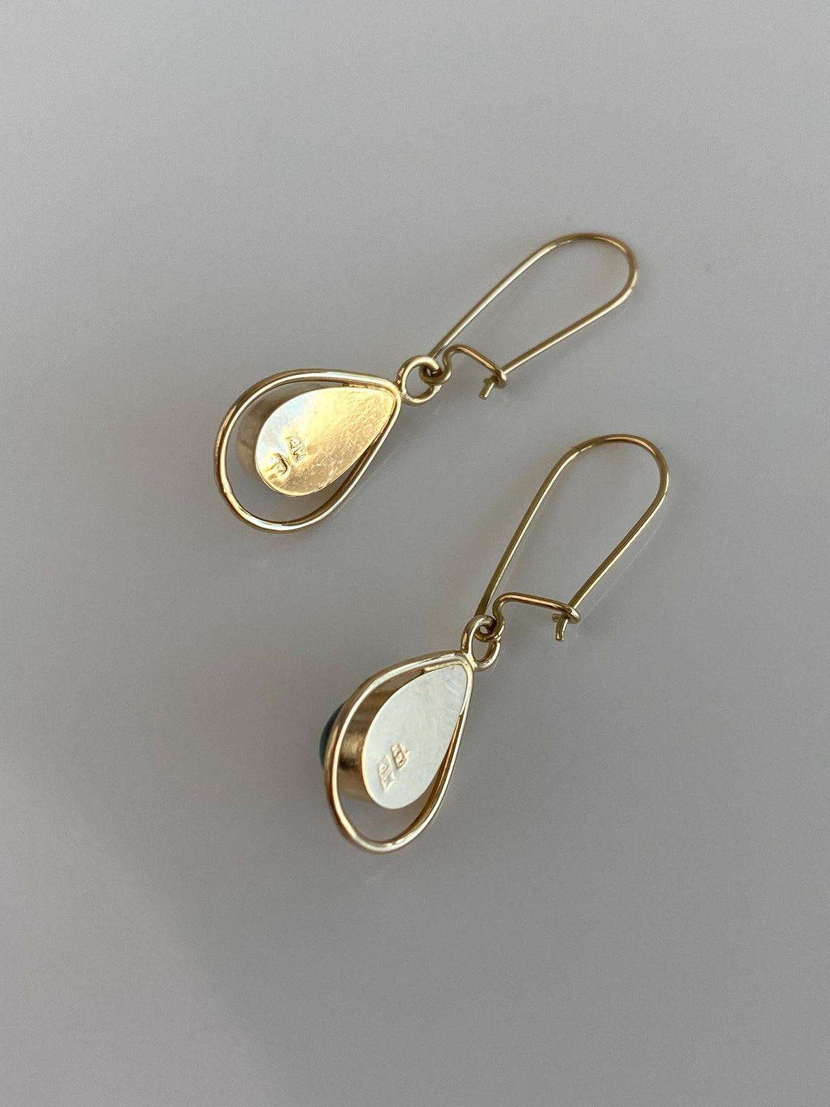 Vintage Solid 14k Yellow Gold Azurite Teardrop Dangle Earrings