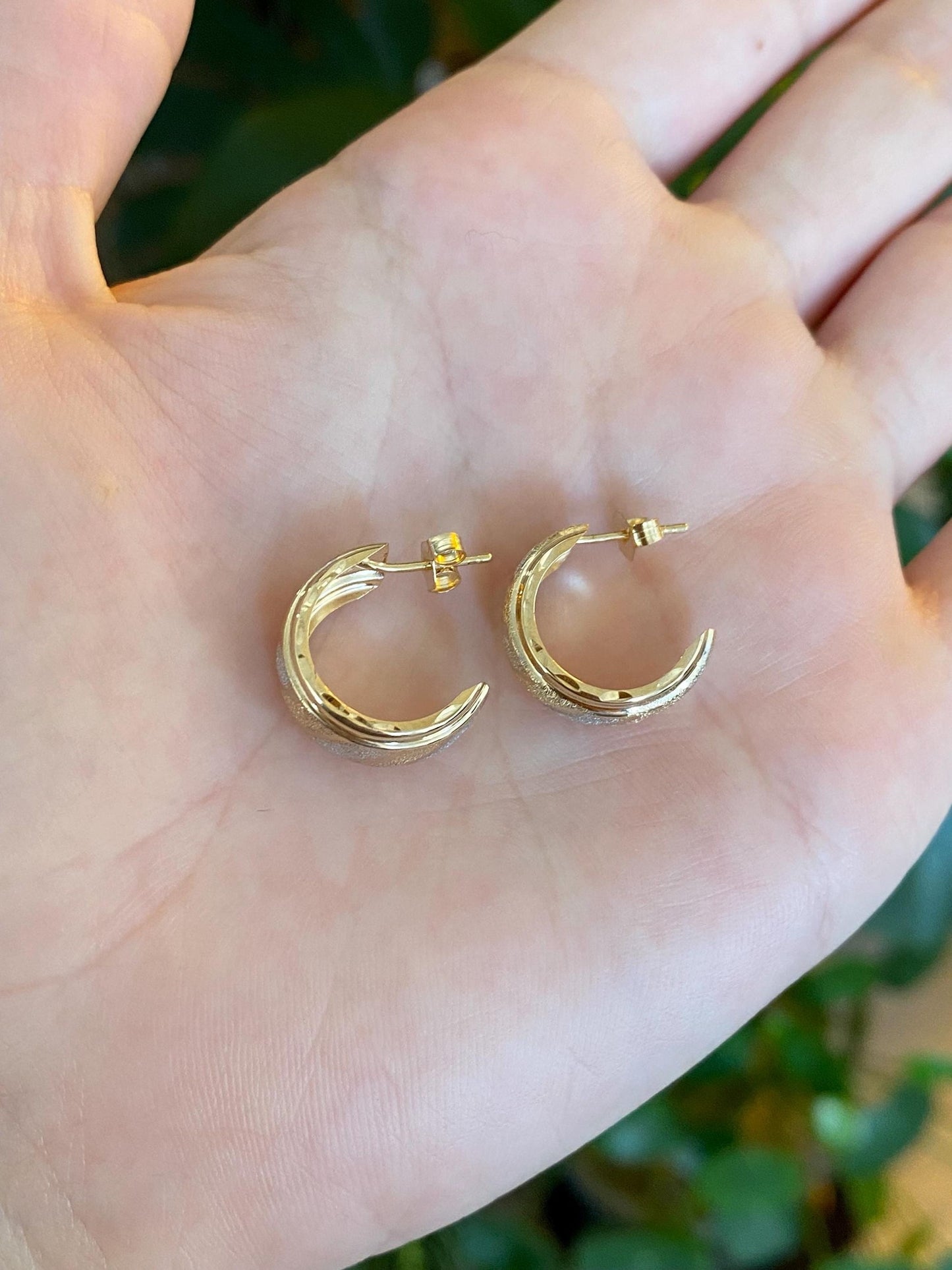 Vintage Solid 14k White & Yellow Gold Satin Shiny Lined Drop Earrings