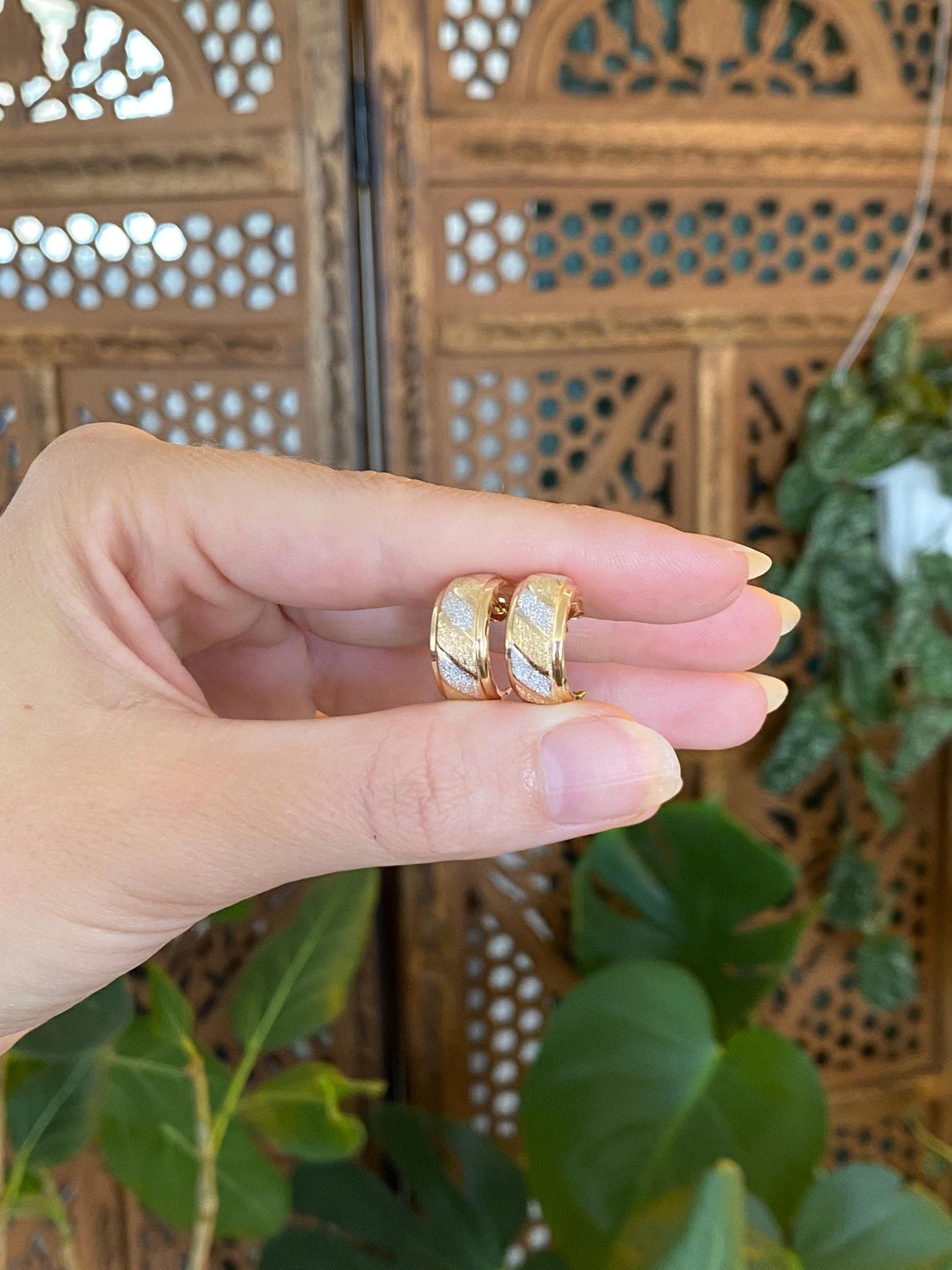 Vintage Solid 14k White & Yellow Gold Satin Shiny Lined Drop Earrings