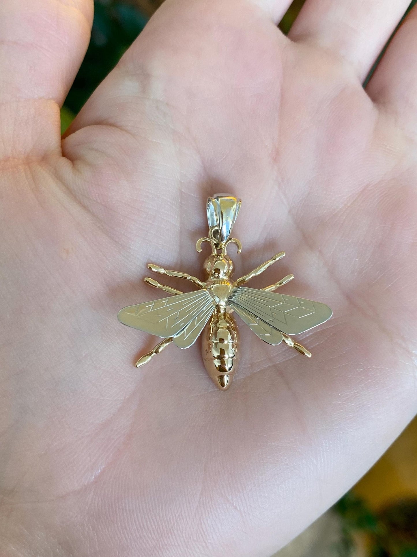Vintage 14k White & Yellow Gold Large Bee Charm