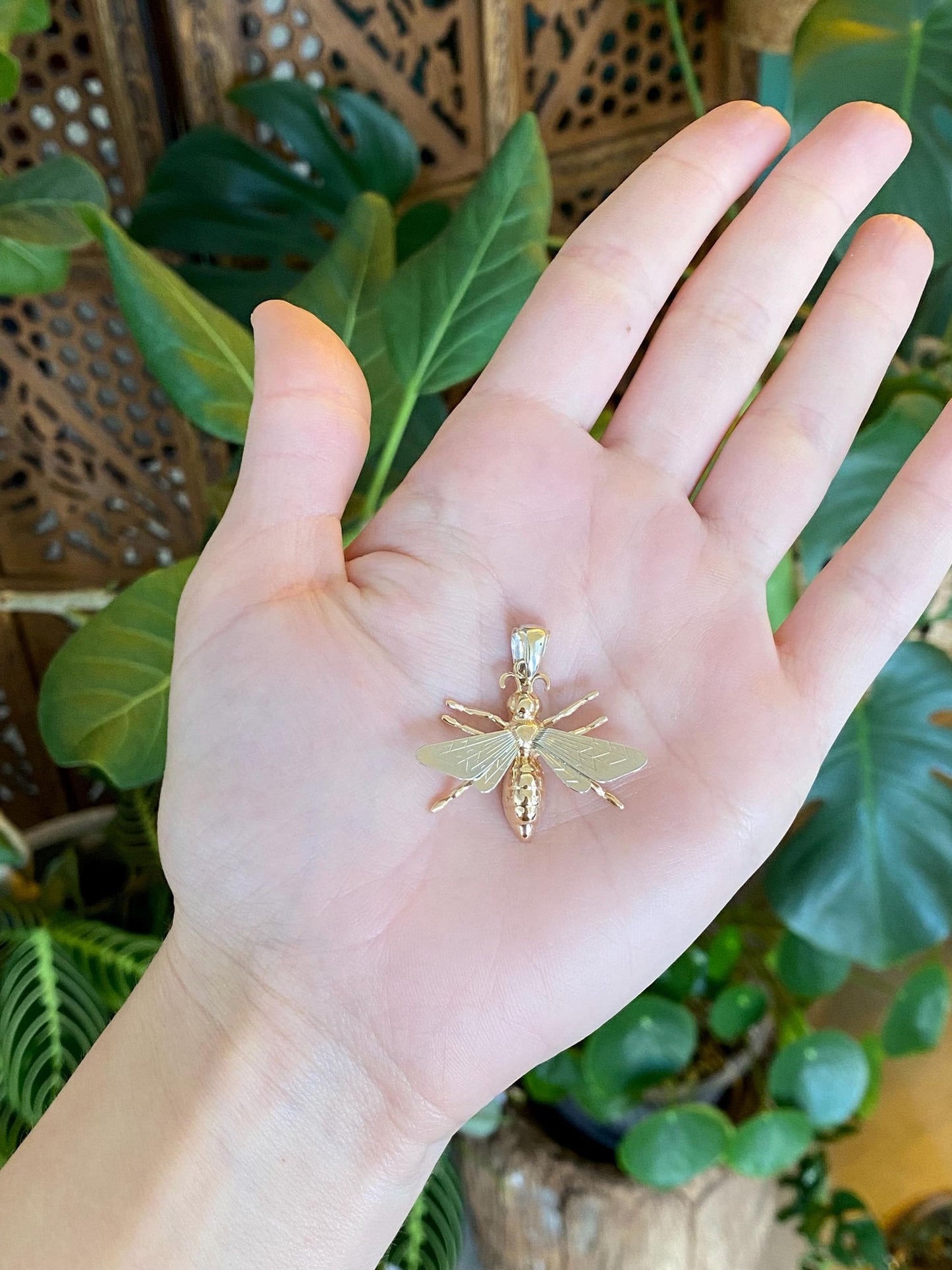 Vintage 14k White & Yellow Gold Large Bee Charm