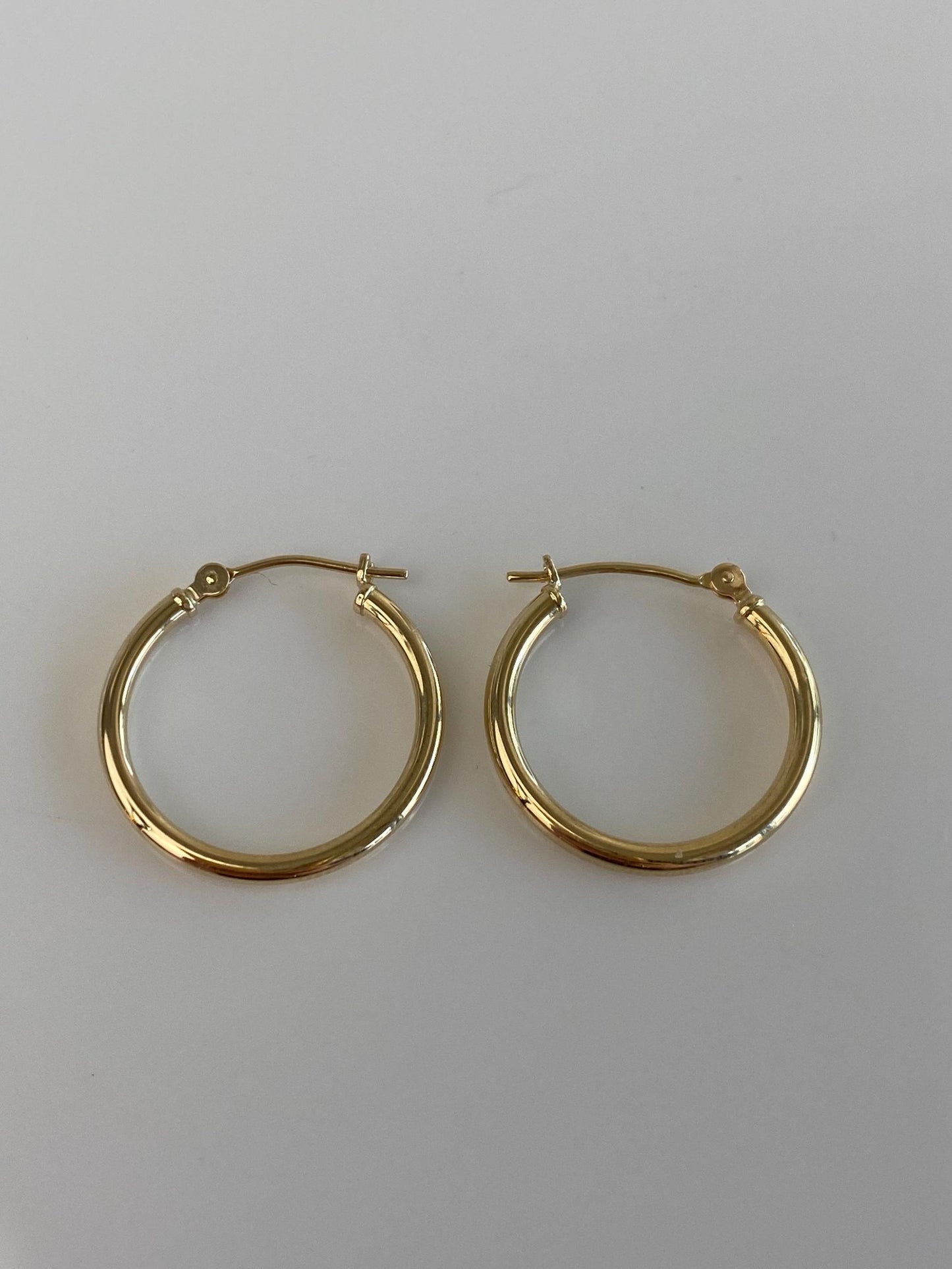 Vintage 14k Yellow Gold Hoop Earrings