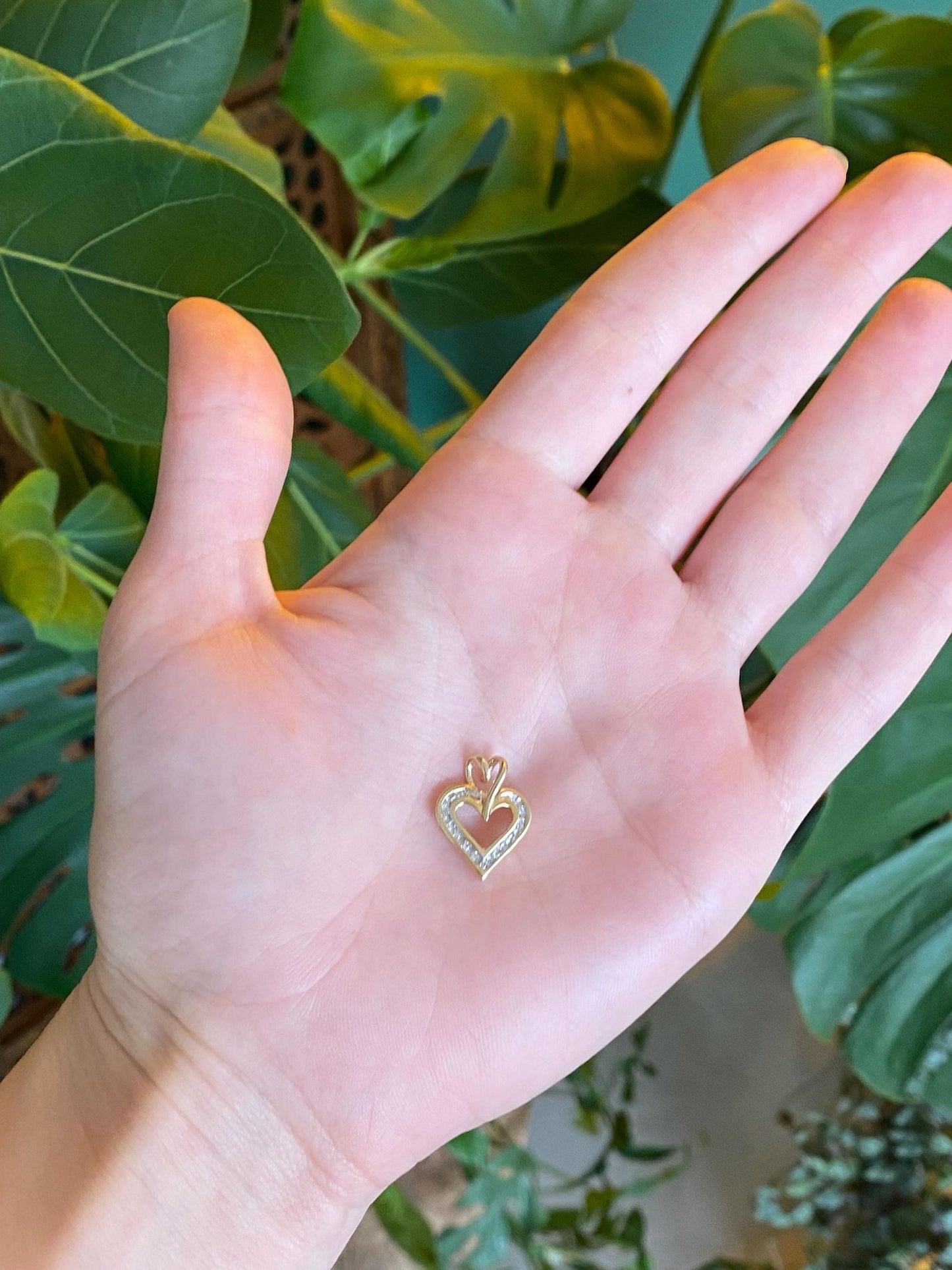 Vintage Solid 10k Yellow Gold Diamond Heart Charm