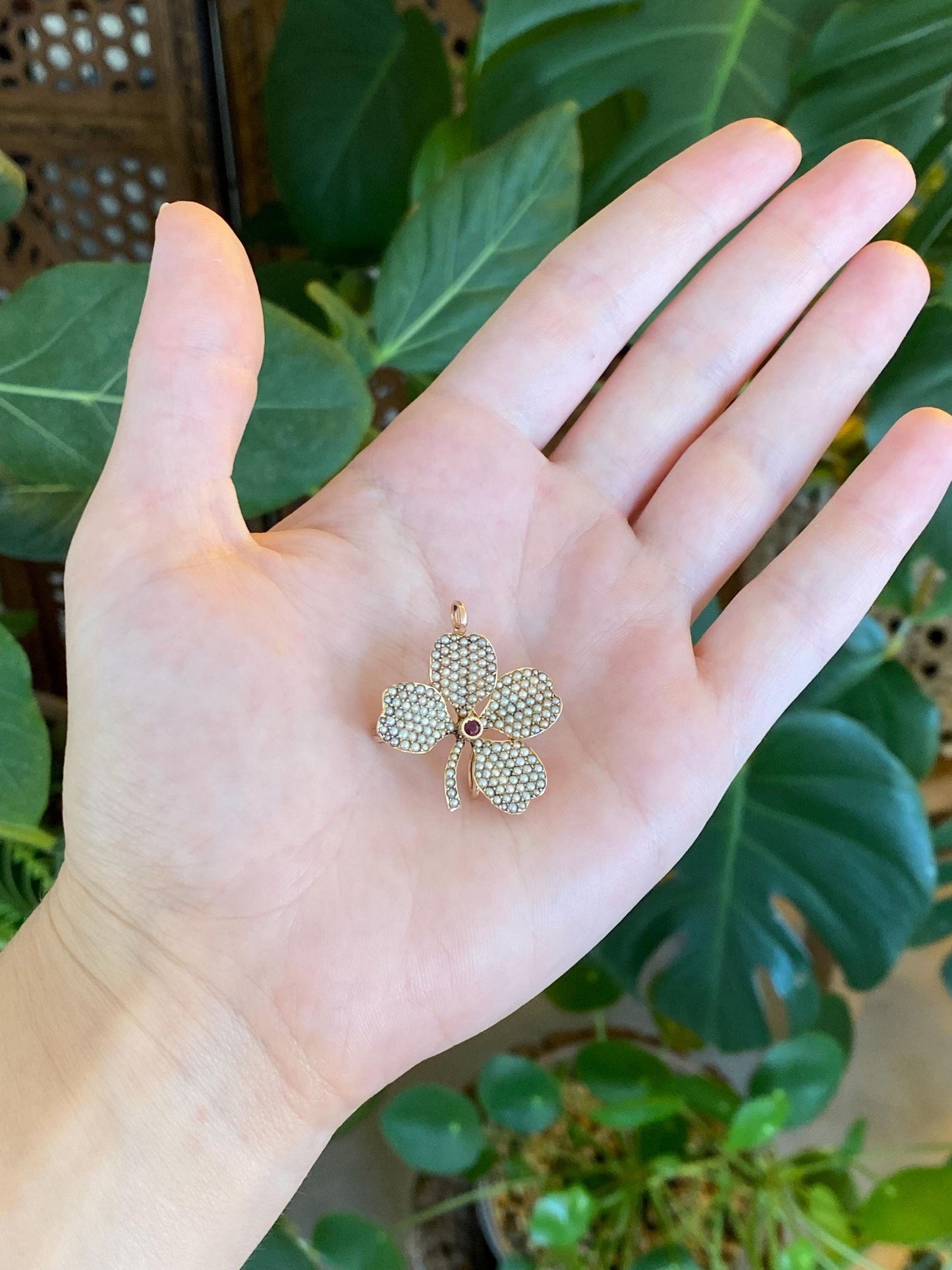 Vintage Solid 14k Rose Gold Ruby Seed Pearls Clover Brooch Pin Charm