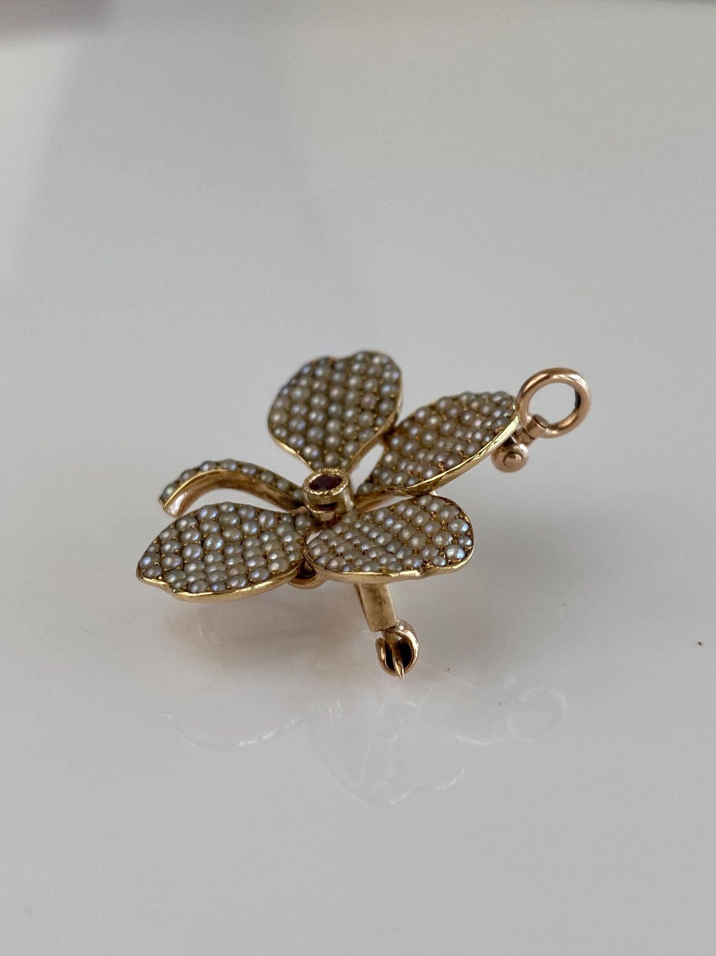 Vintage Solid 14k Rose Gold Ruby Seed Pearls Clover Brooch Pin Charm