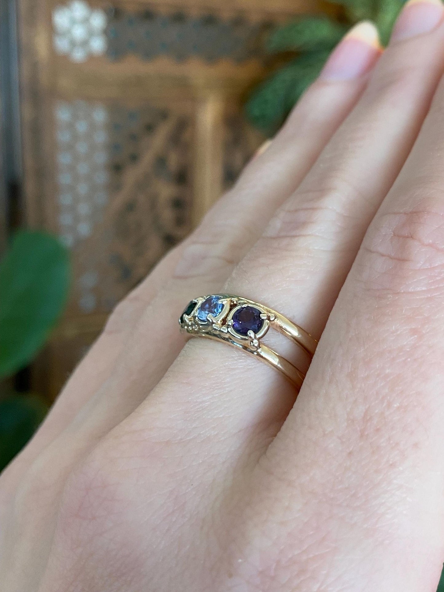 Vintage Solid 14k Yellow Gold Topaz Purple & Green Spinel Ring - Size 6