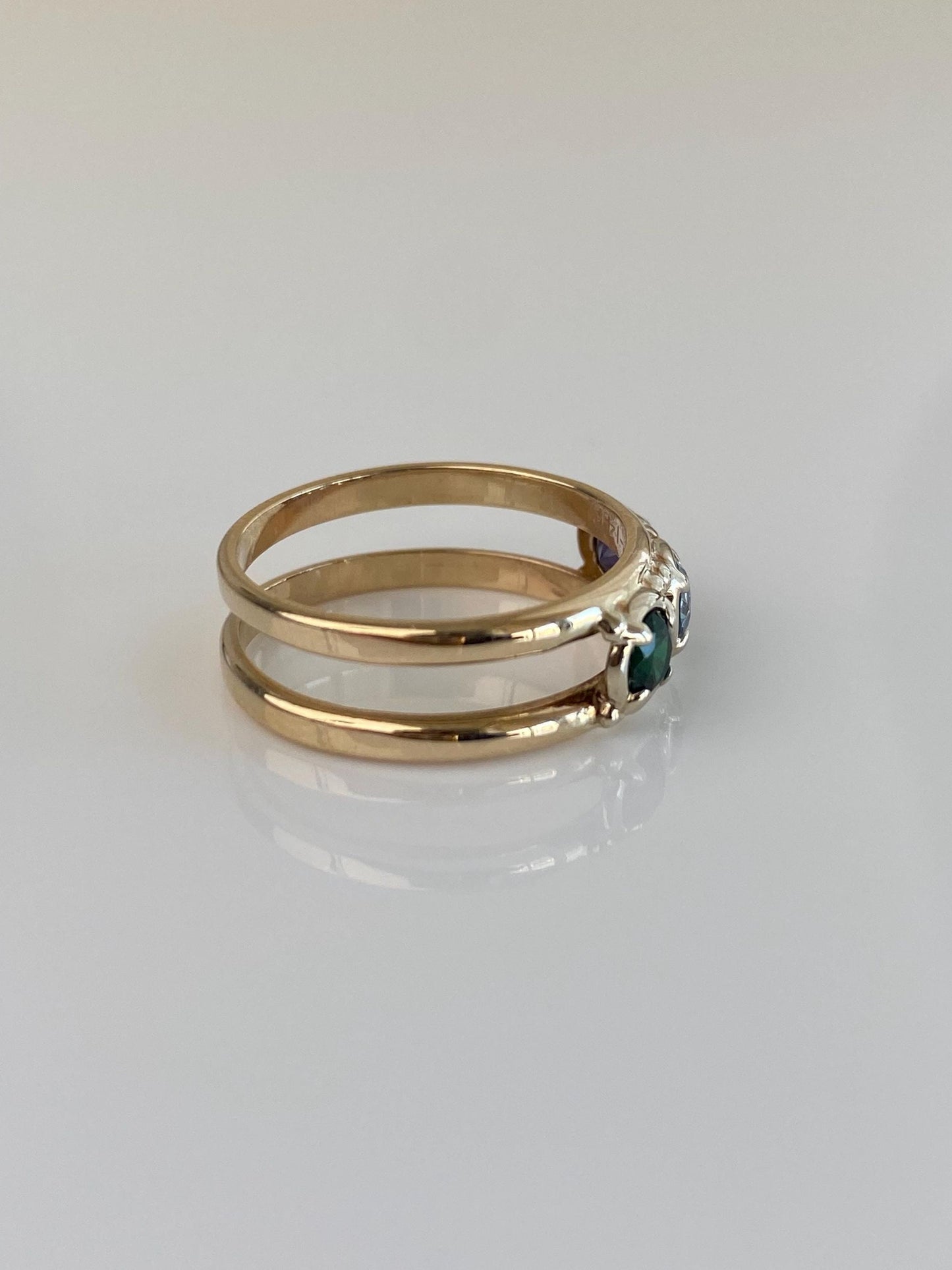 Vintage Solid 14k Yellow Gold Topaz Purple & Green Spinel Ring - Size 6