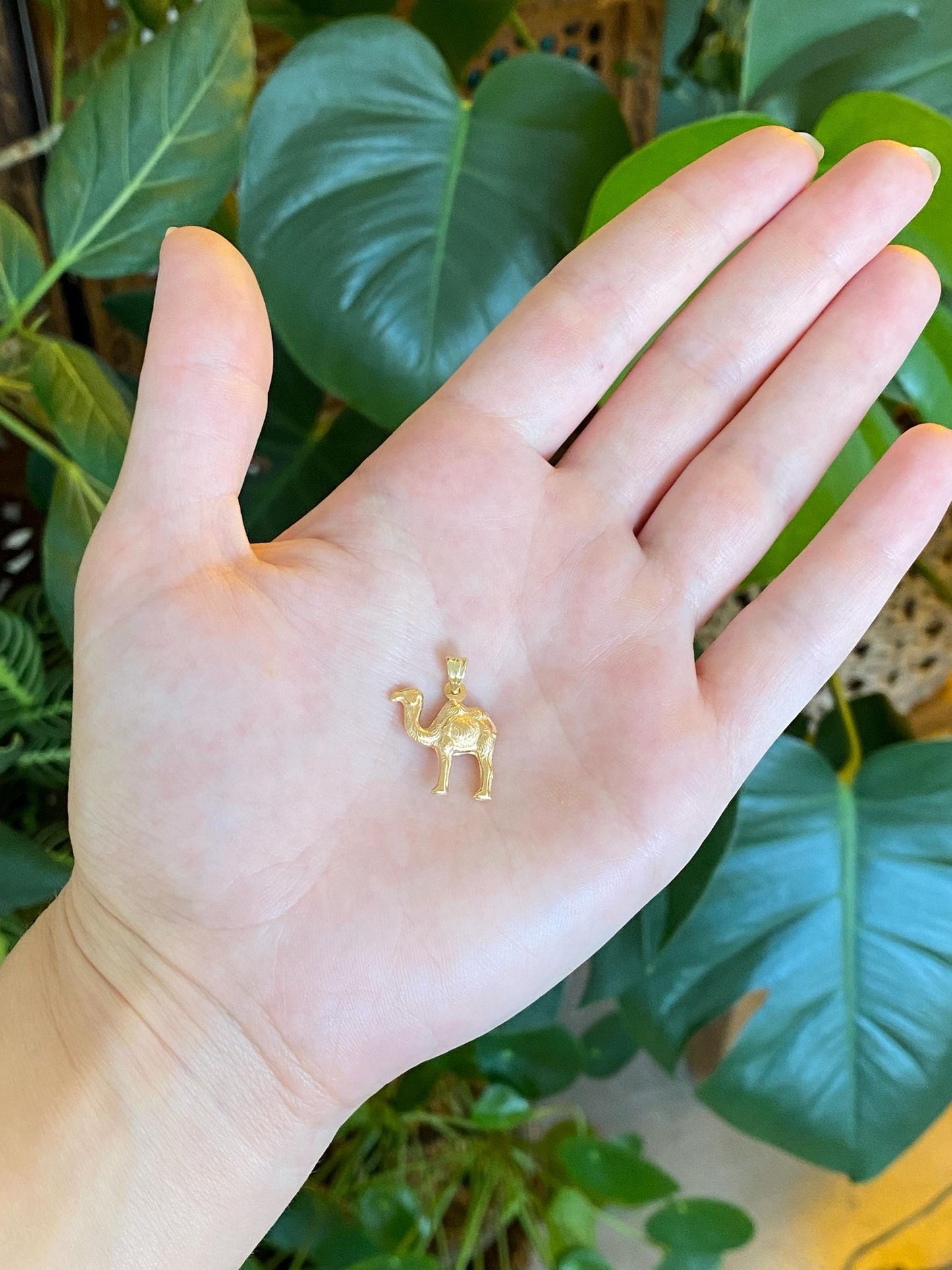 Vintage 18k Yellow Gold Camel Charm