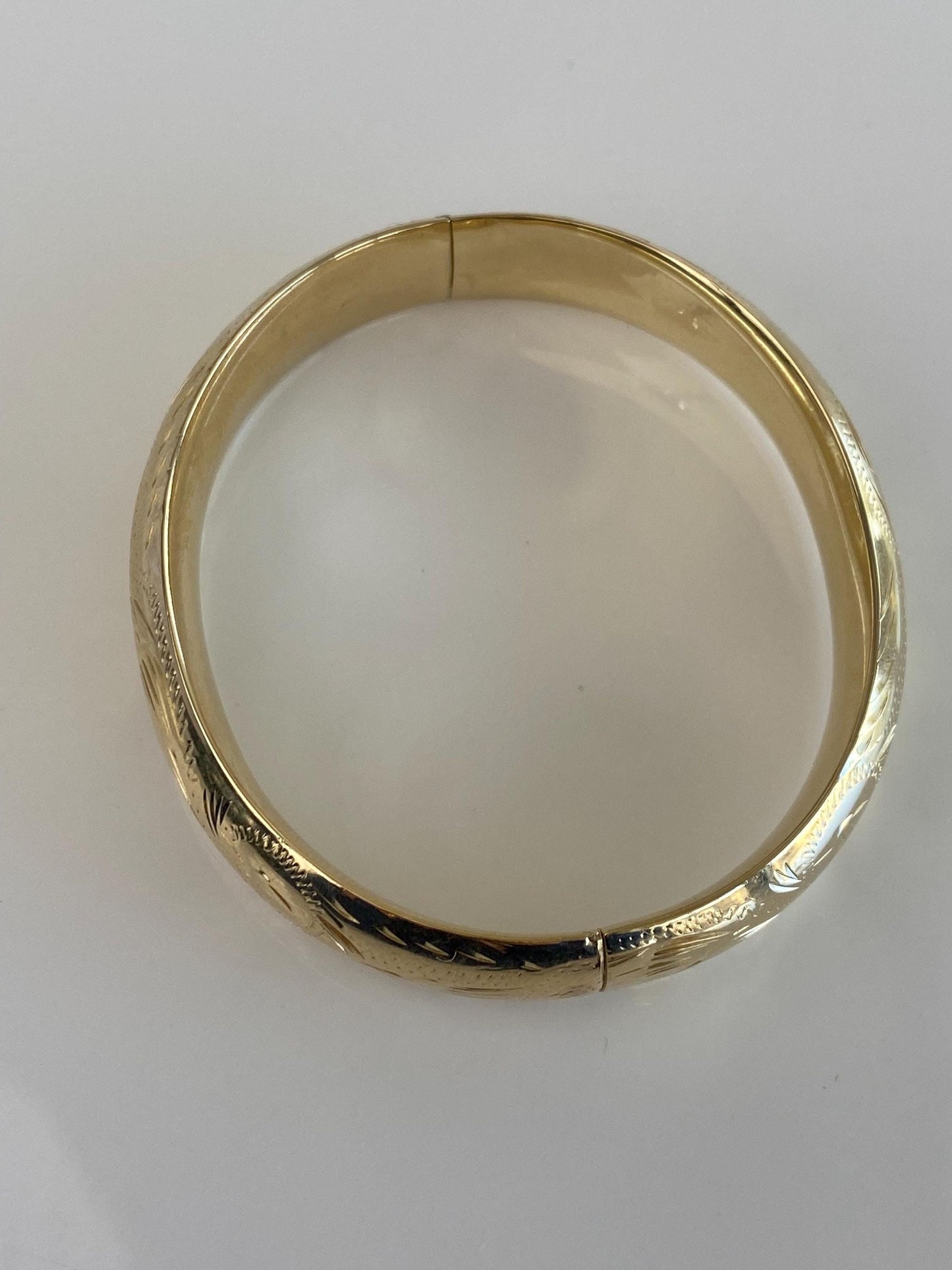Vintage 14k Yellow Gold Chunky Engraved Bangle Bracelet - Size 6 3/4"