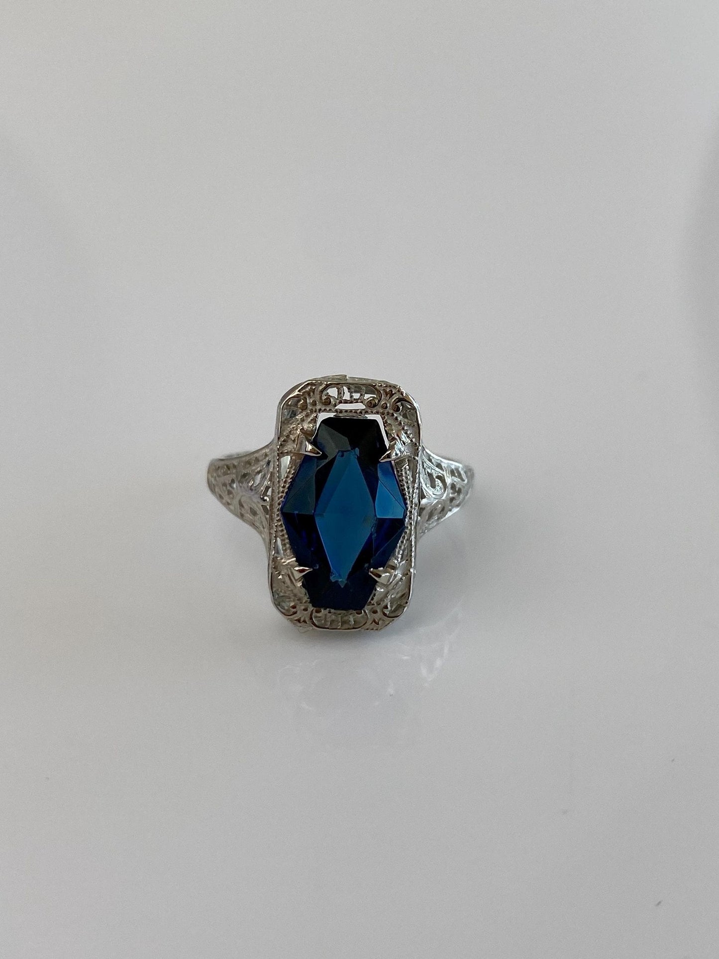 Vintage Solid 14k White Gold Blue Cubic Zirconia Art Deco Ring - Size 5.25