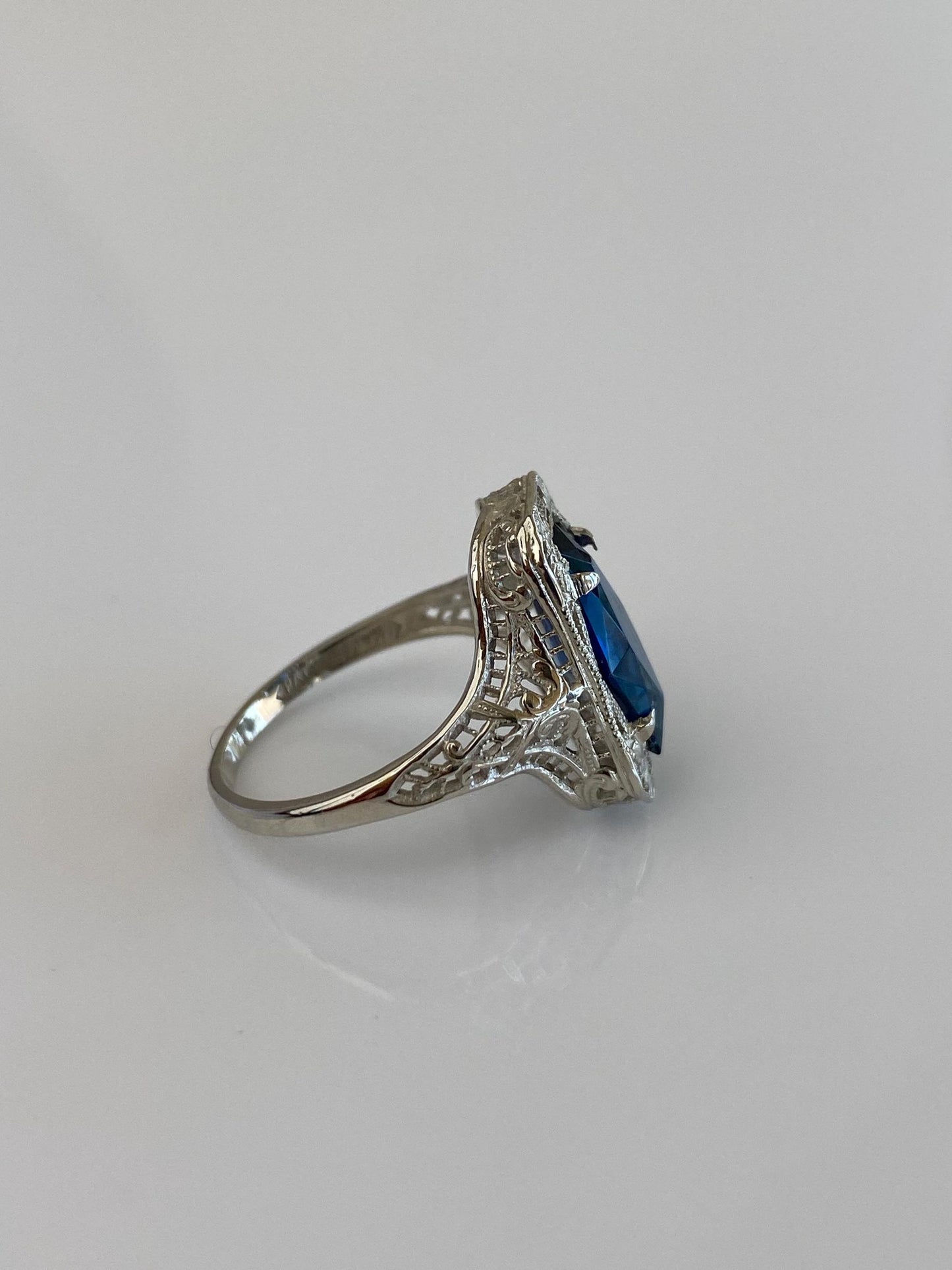 Vintage Solid 14k White Gold Blue Cubic Zirconia Art Deco Ring - Size 5.25
