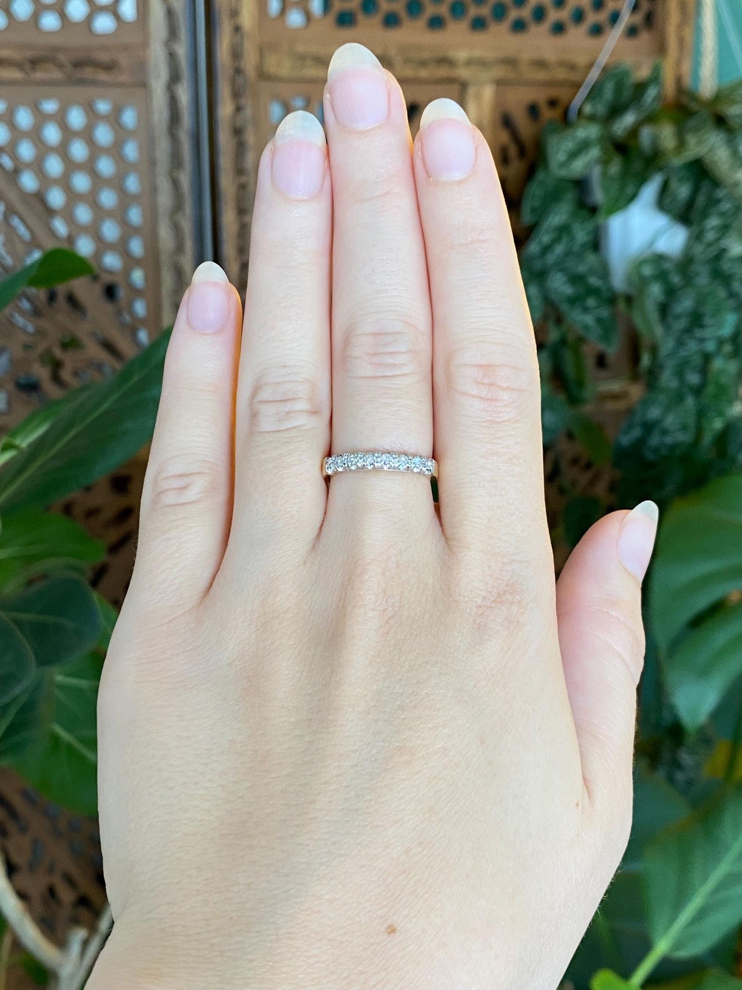 Vintage Solid 18k White & Yellow Gold Diamond Ring Band - Size 6.75