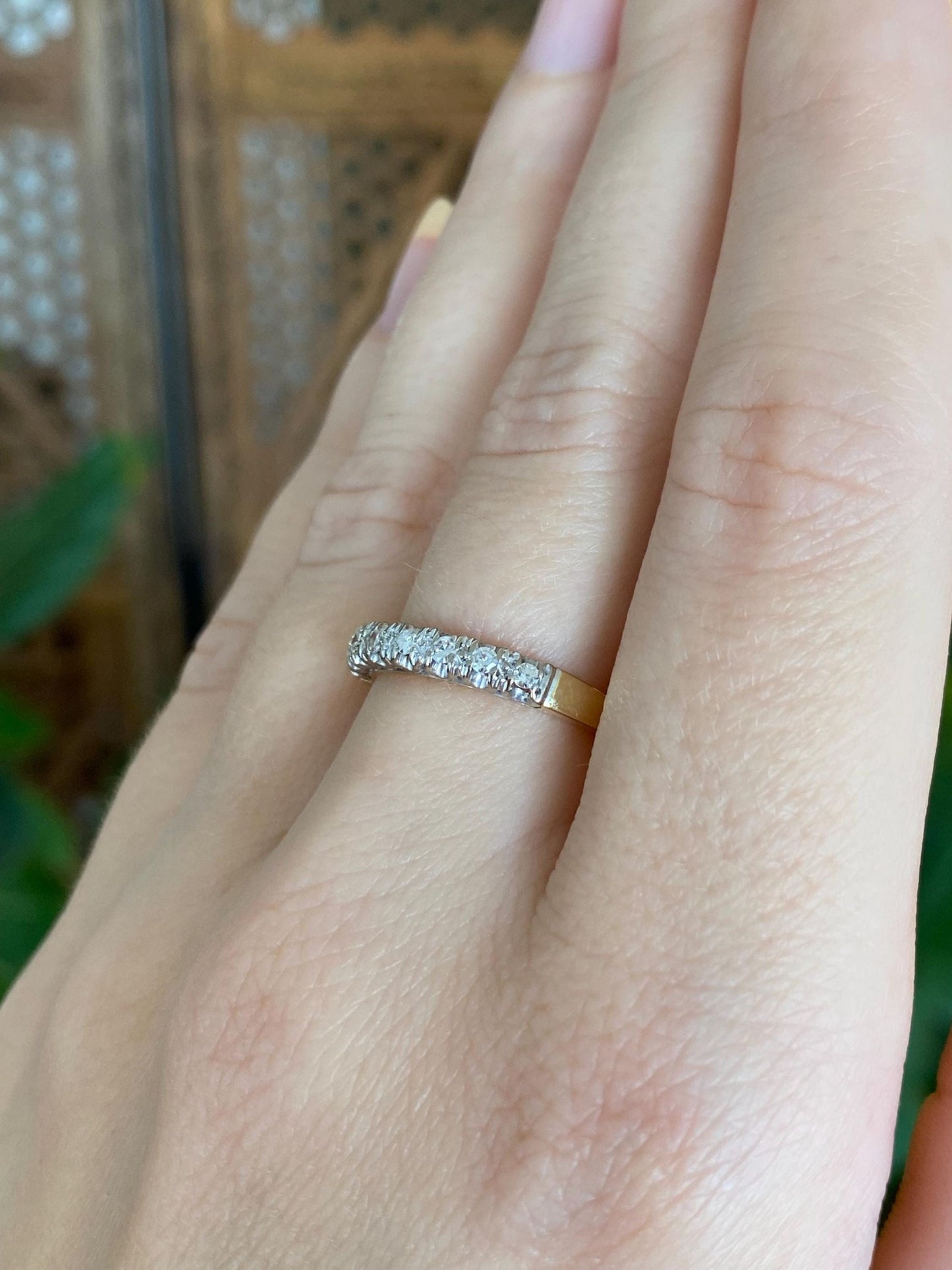 Vintage Solid 18k White & Yellow Gold Diamond Ring Band - Size 6.75