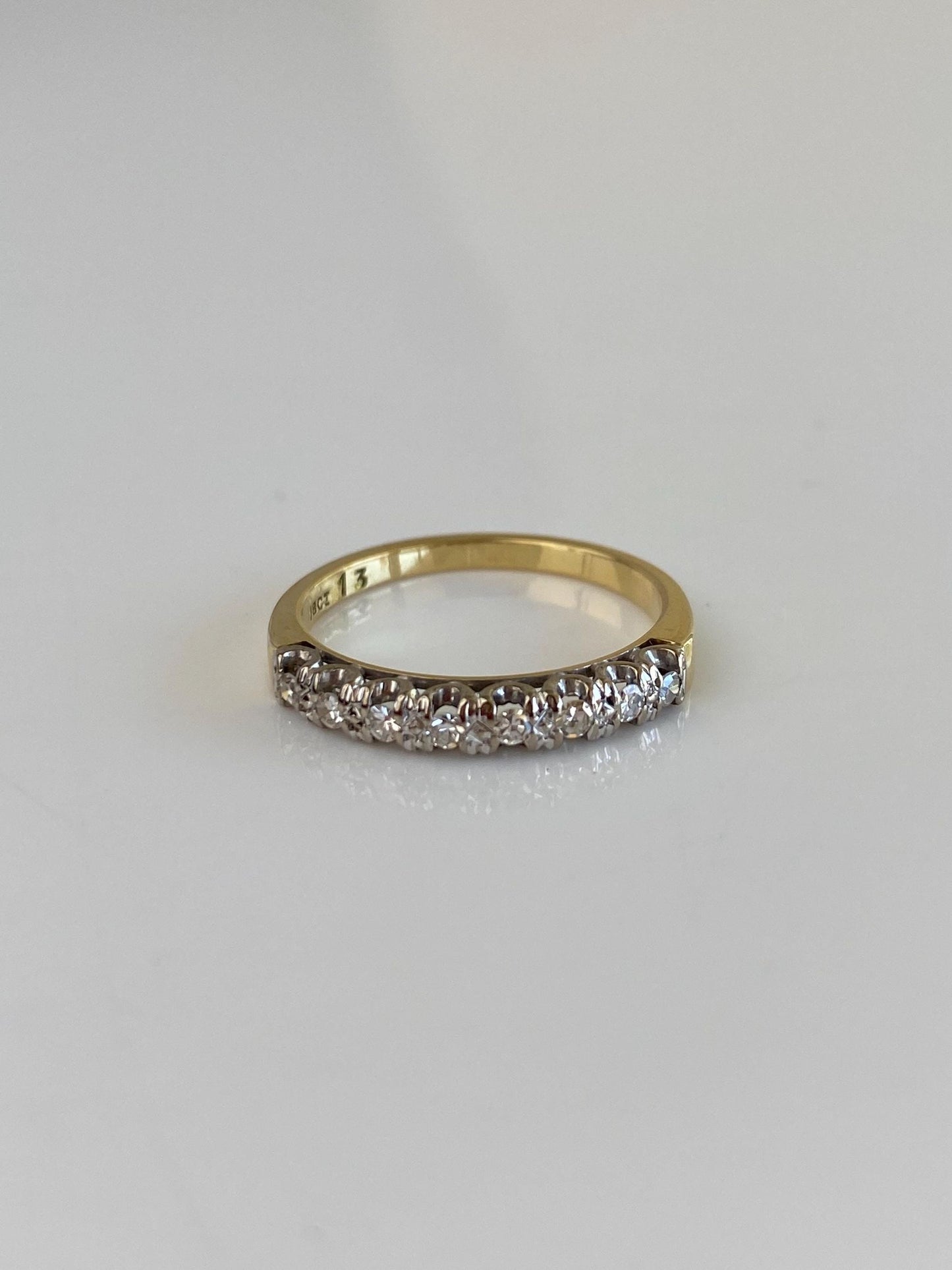 Vintage Solid 18k White & Yellow Gold Diamond Ring Band - Size 6.75