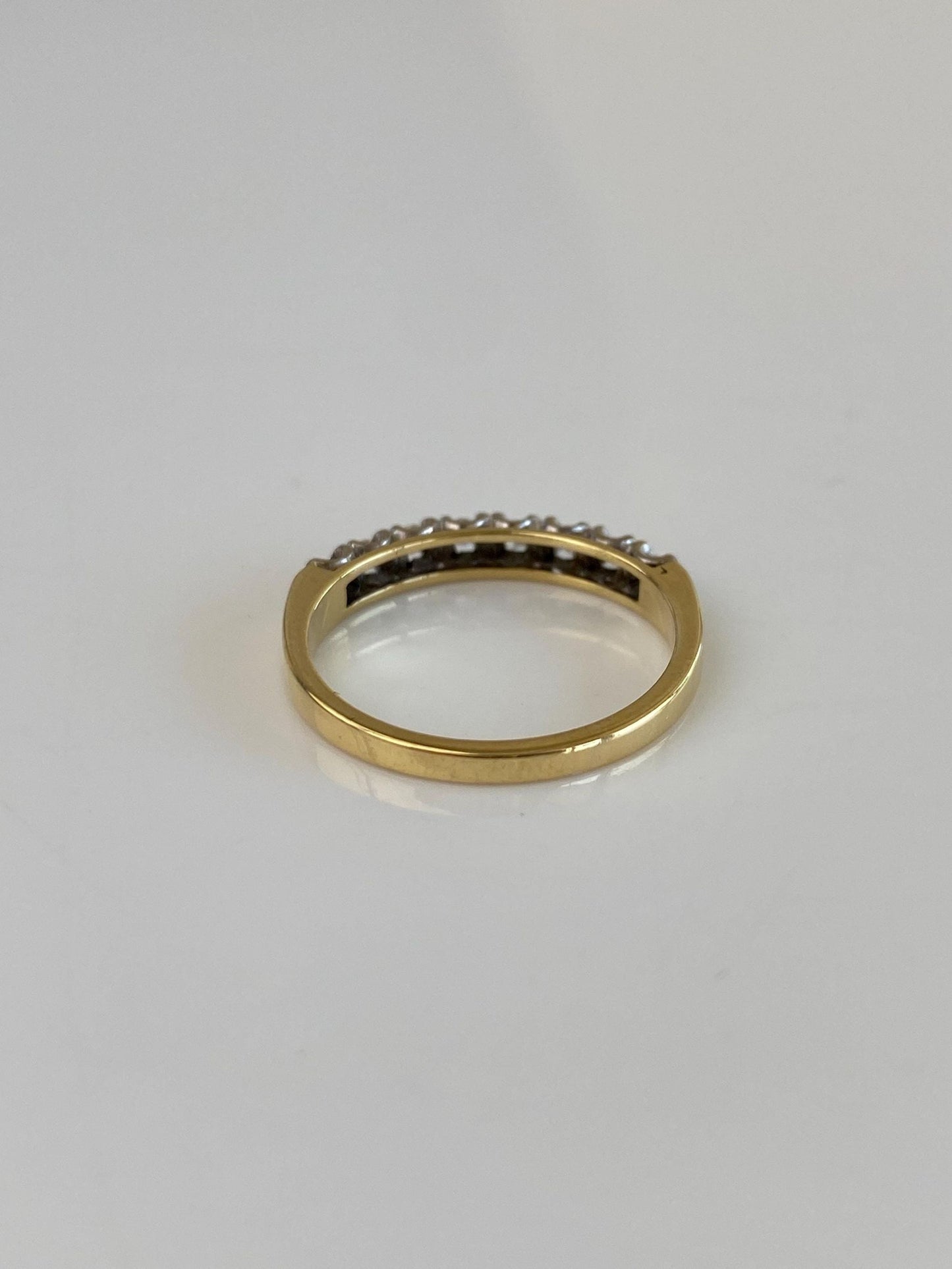 Vintage Solid 18k White & Yellow Gold Diamond Ring Band - Size 6.75