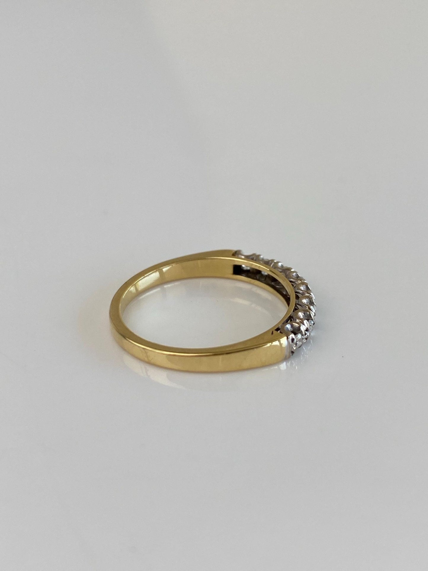 Vintage Solid 18k White & Yellow Gold Diamond Ring Band - Size 6.75