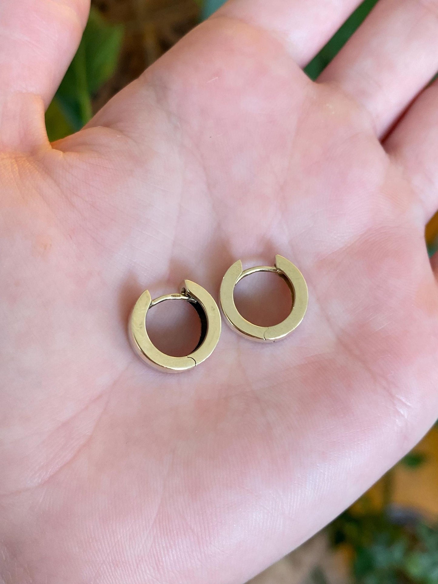 Vintage Solid 14k White & Yellow Gold Lined Hoop Earrings