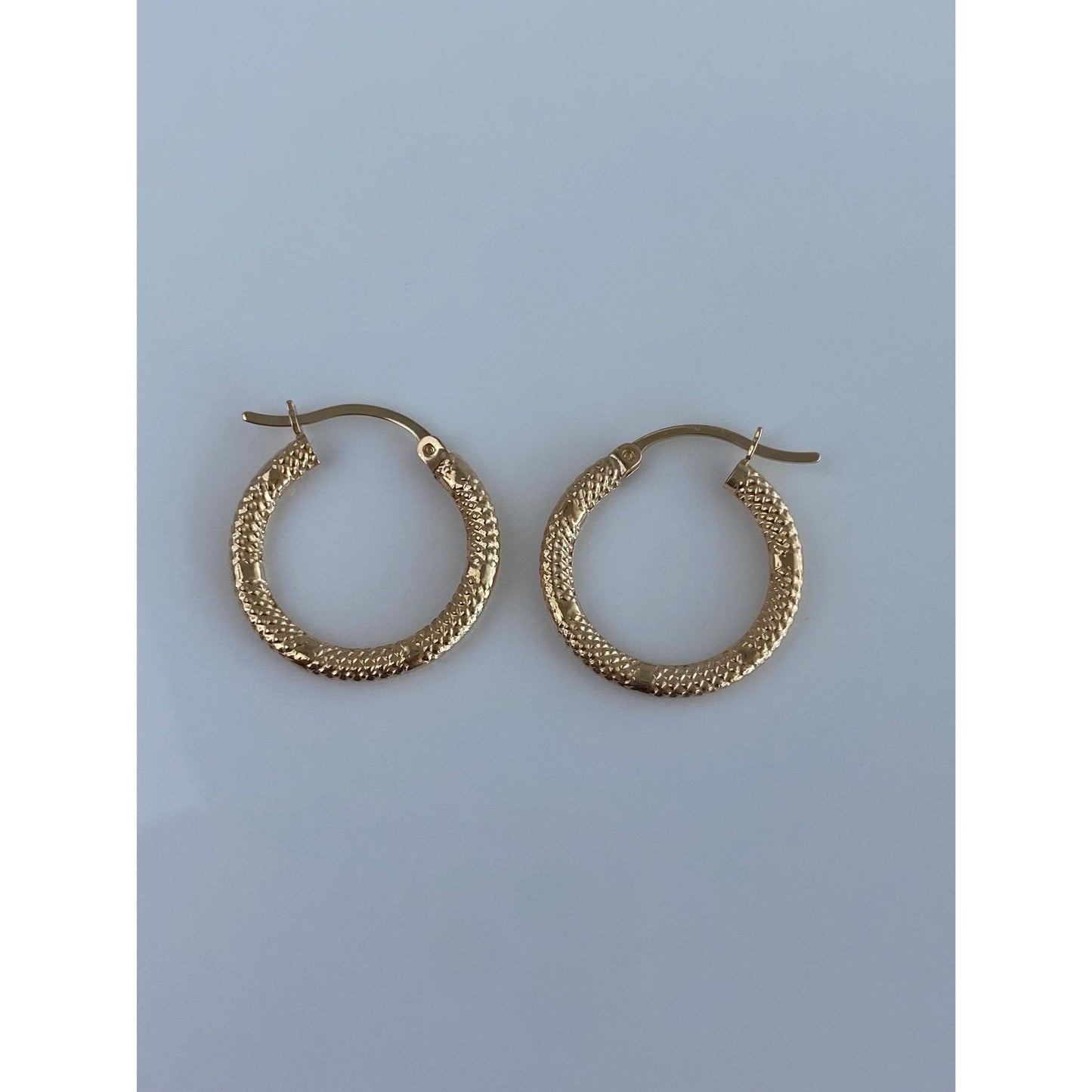 Vintage Solid 10k Yellow Gold Diamond Cut Textured Hoop Earrings
