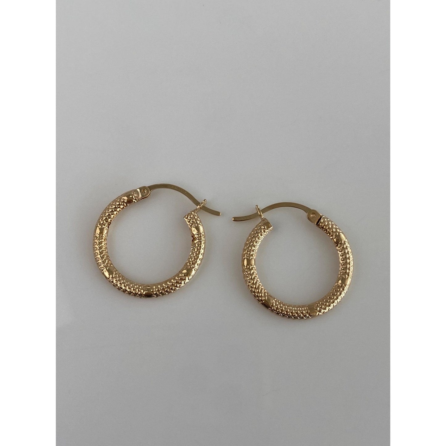 Vintage Solid 10k Yellow Gold Diamond Cut Textured Hoop Earrings