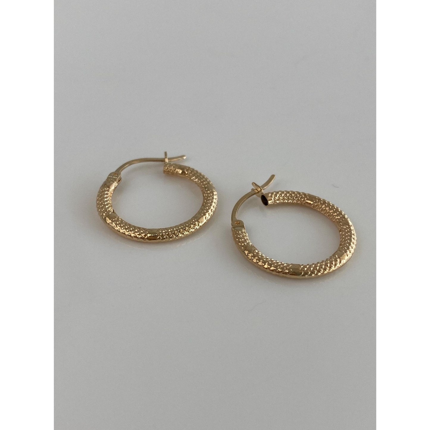 Vintage Solid 10k Yellow Gold Diamond Cut Textured Hoop Earrings