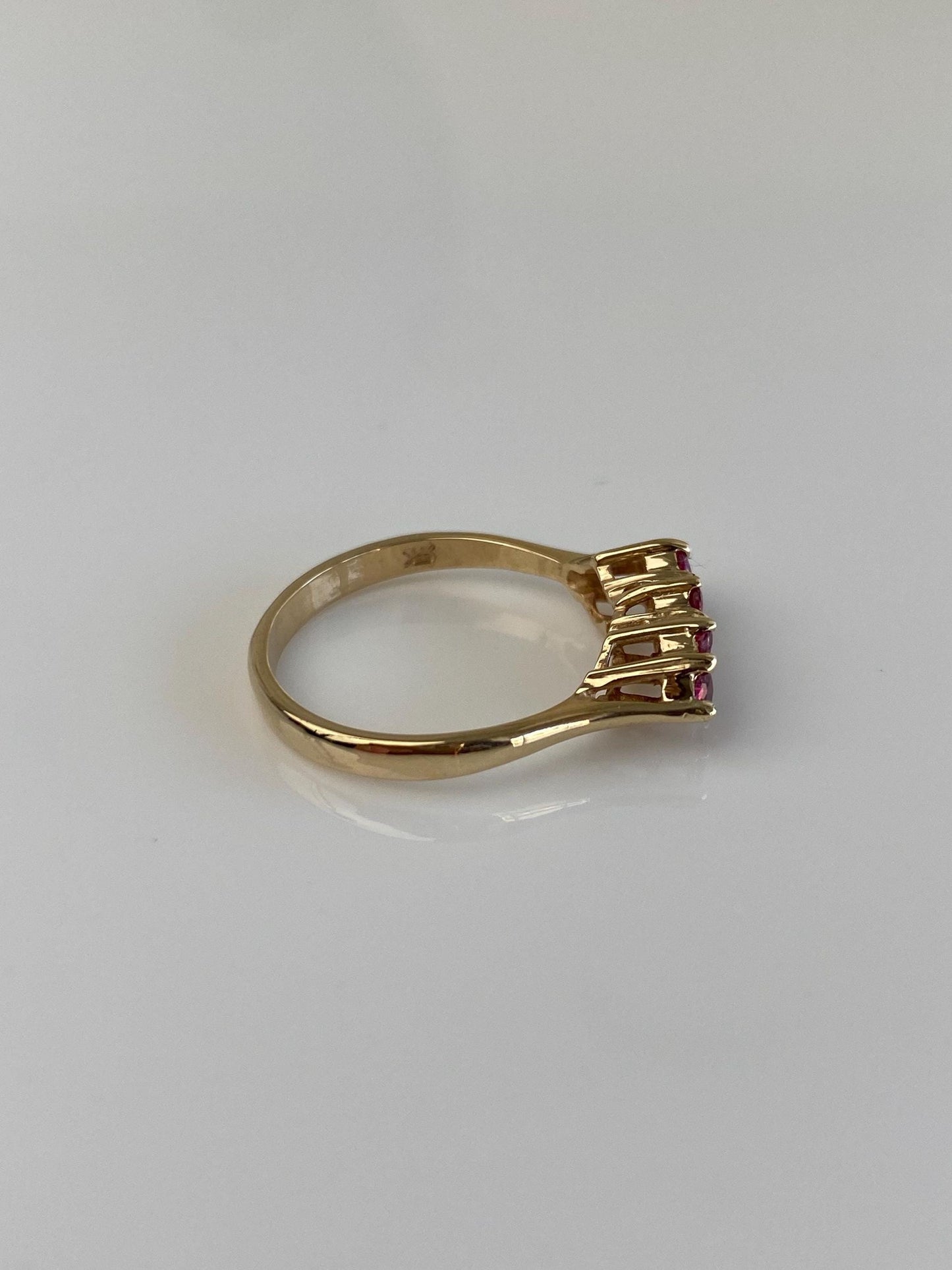 Vintage Solid 14k Yellow Gold Diamond Ruby Ring - Size 6