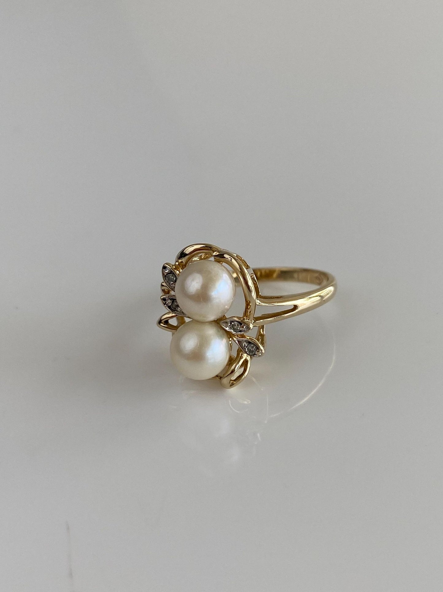 Vintage Solid 10k Yellow Gold Pearls Diamond Ring - Size 6.25