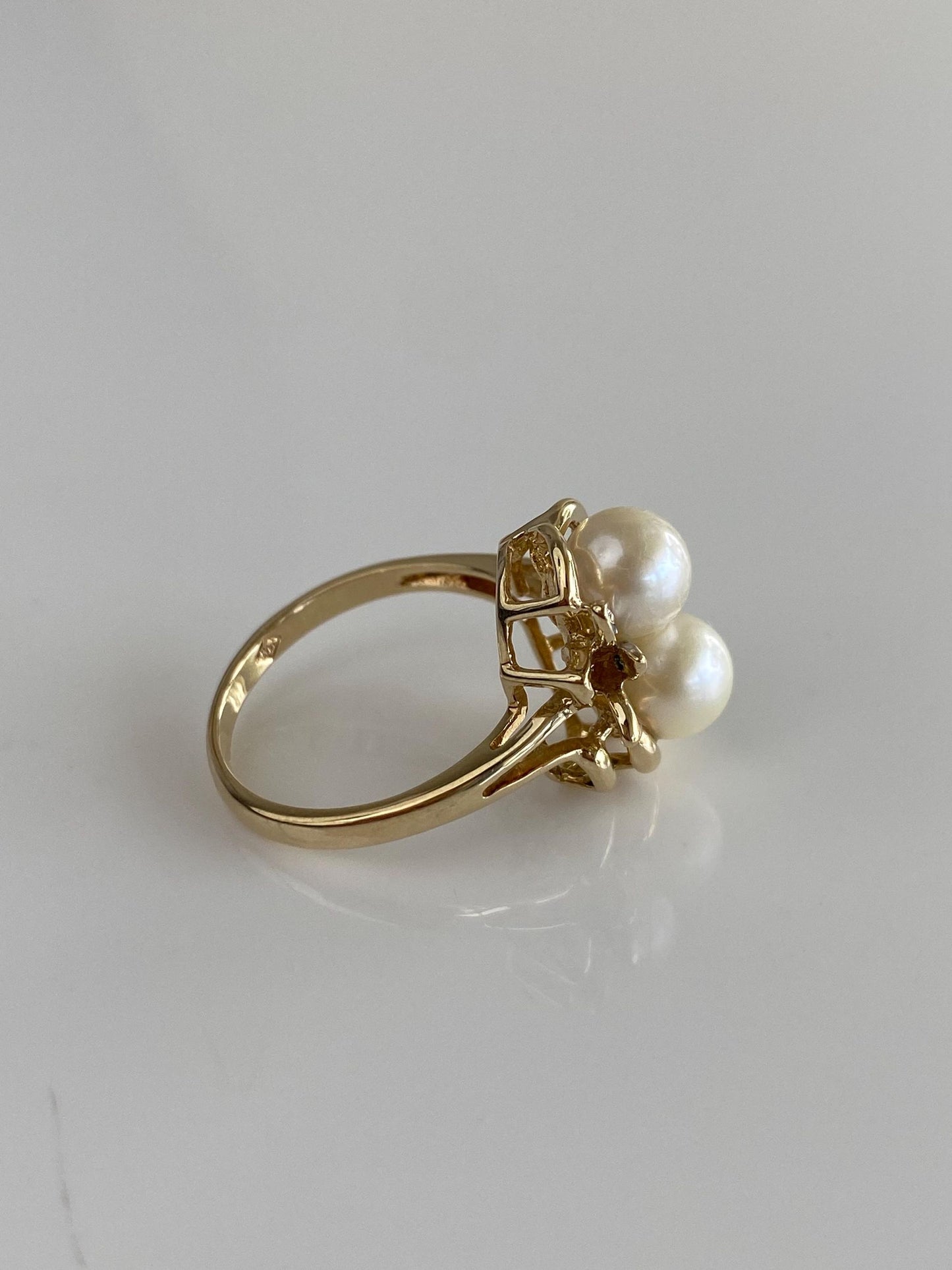 Vintage Solid 10k Yellow Gold Pearls Diamond Ring - Size 6.25