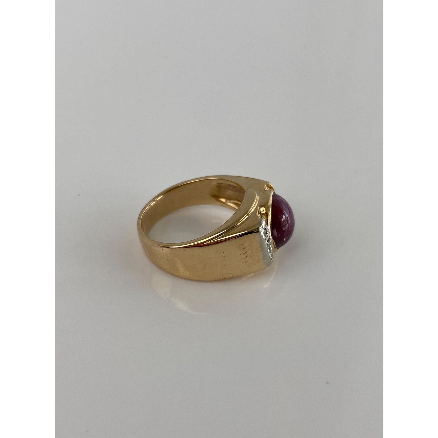 Vintage Solid 14k Yellow Gold Diamond Star Sapphire Ring Band - Size 7