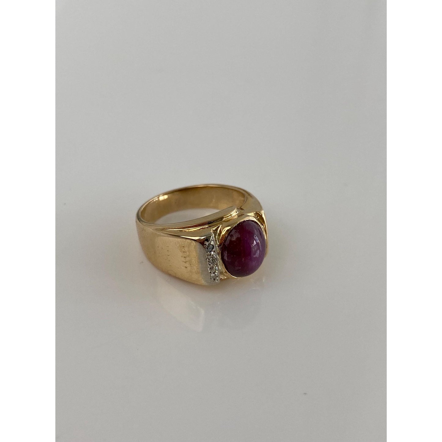 Vintage Solid 14k Yellow Gold Diamond Star Sapphire Ring Band - Size 7