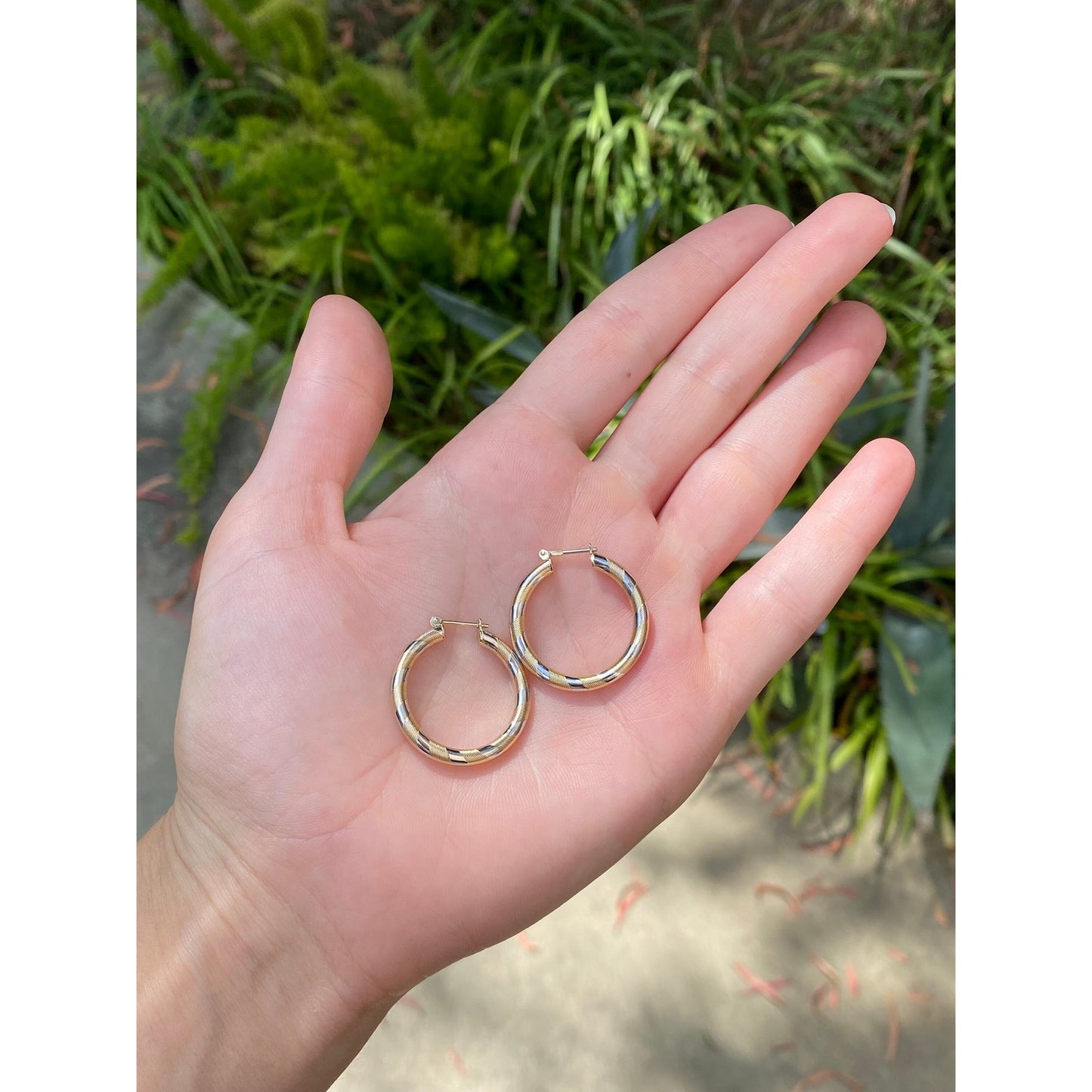 Vintage Solid 14k White & Yellow Gold Striped Hoop Earrings