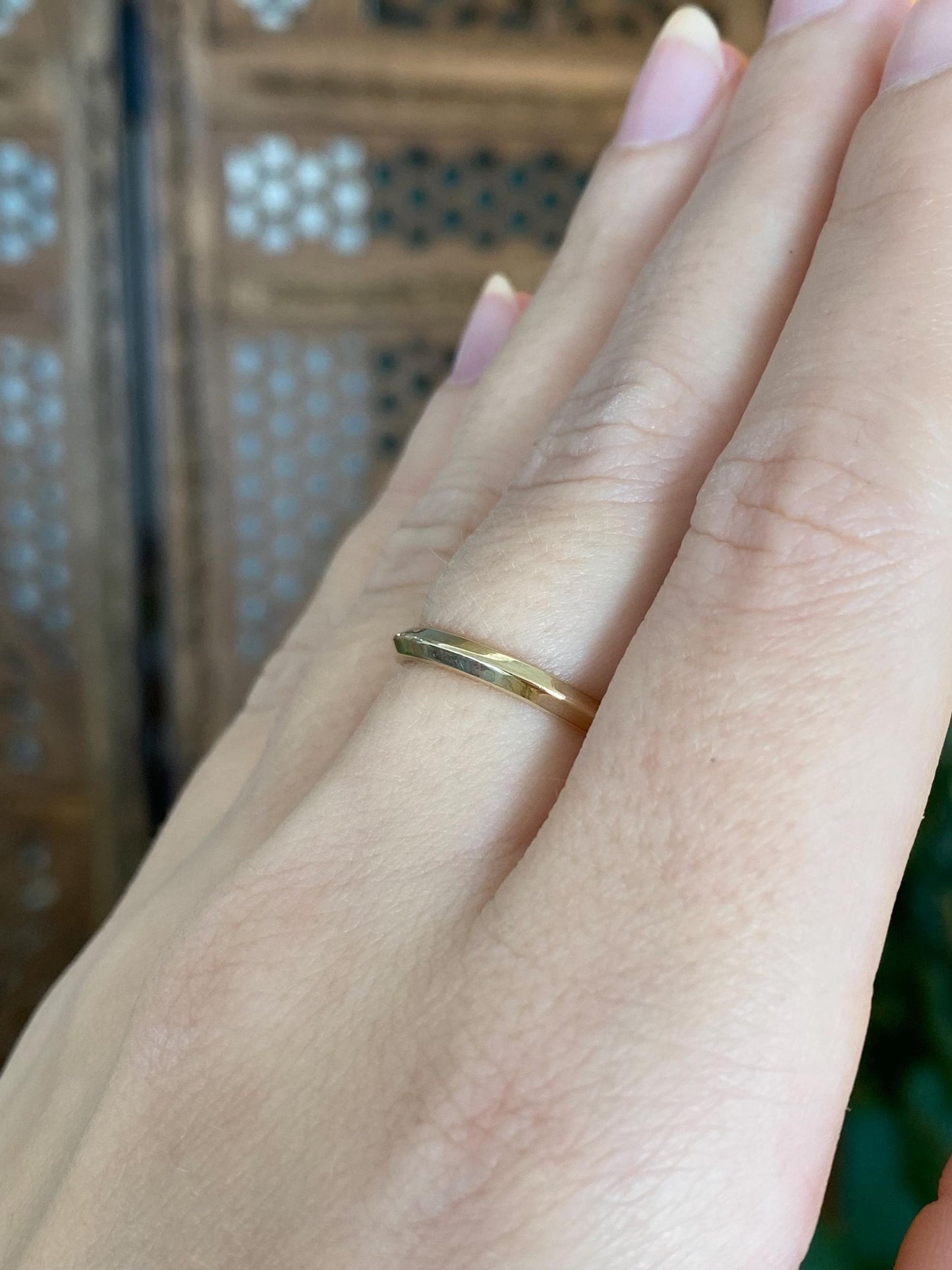 Vintage Solid 14k Yellow Gold Beveled Ring Band - Size 6.5
