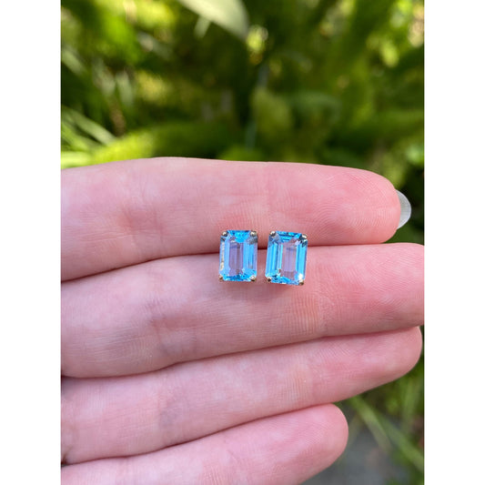 Vintage Solid 14k Yellow Gold Topaz Stud Earrings