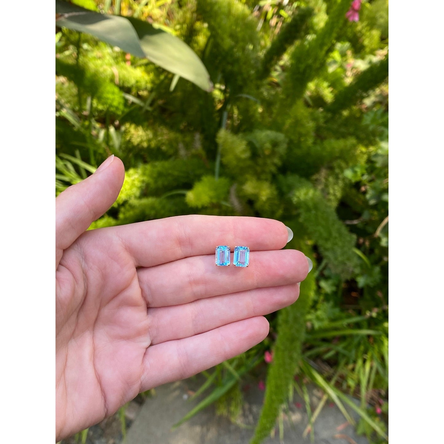 Vintage Solid 14k Yellow Gold Topaz Stud Earrings