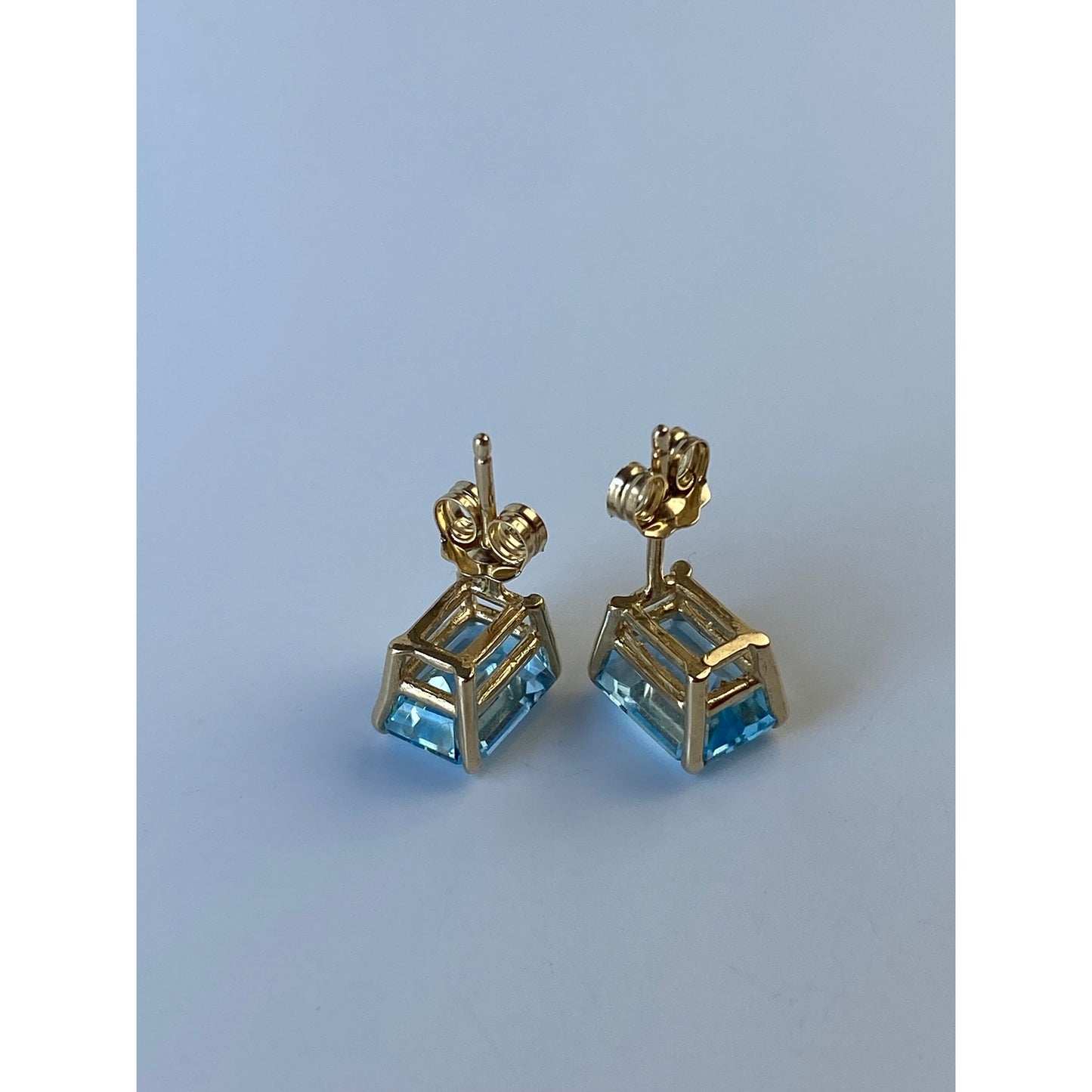 Vintage Solid 14k Yellow Gold Topaz Stud Earrings