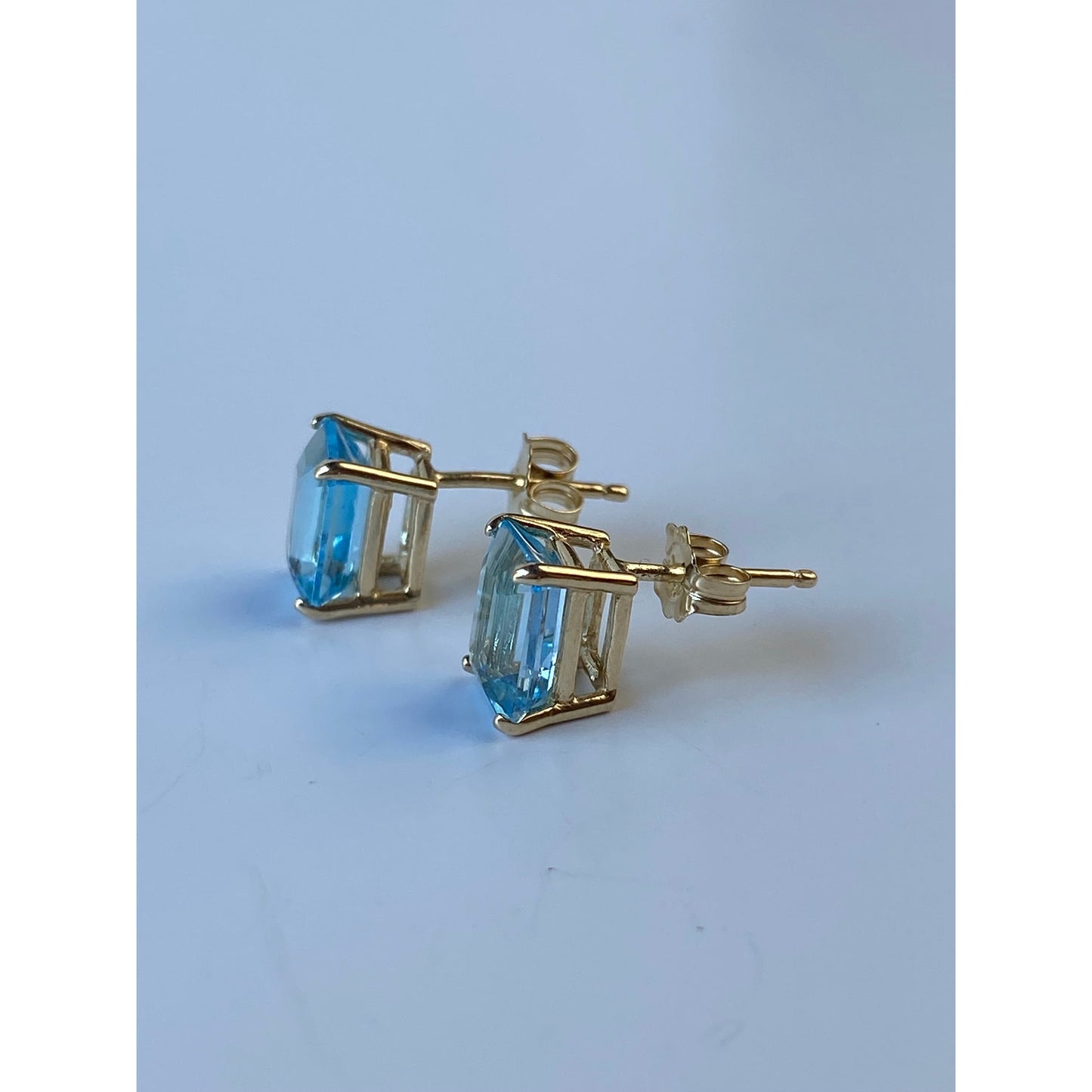 Vintage Solid 14k Yellow Gold Topaz Stud Earrings