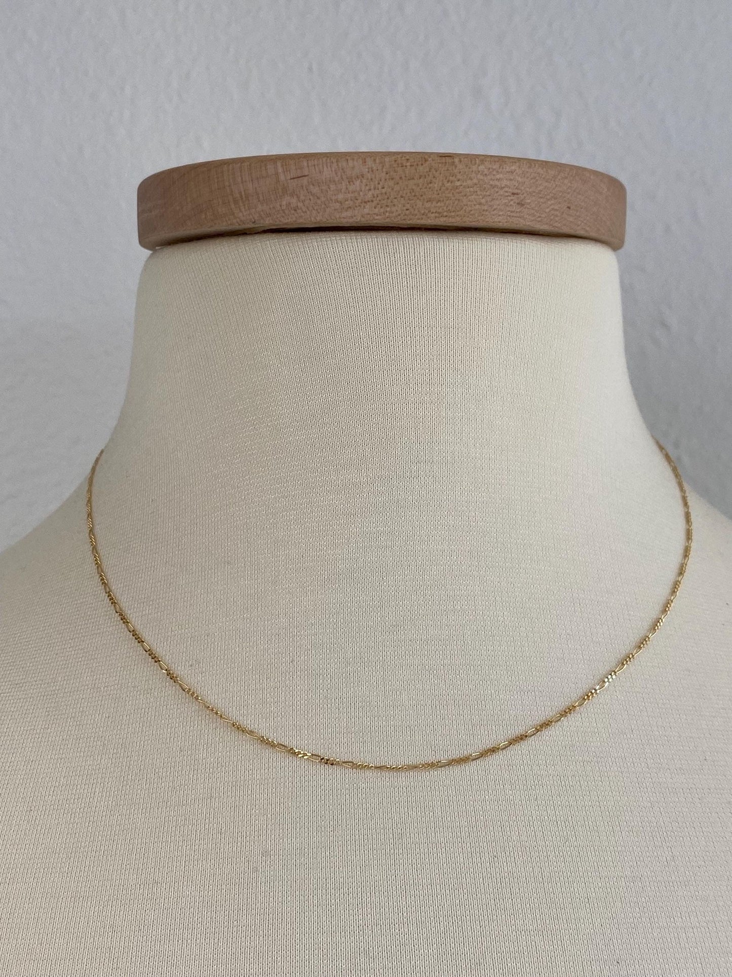 Vintage Solid 18k Yellow Gold Dainty Figaro Chain Necklace - 17.75 inches