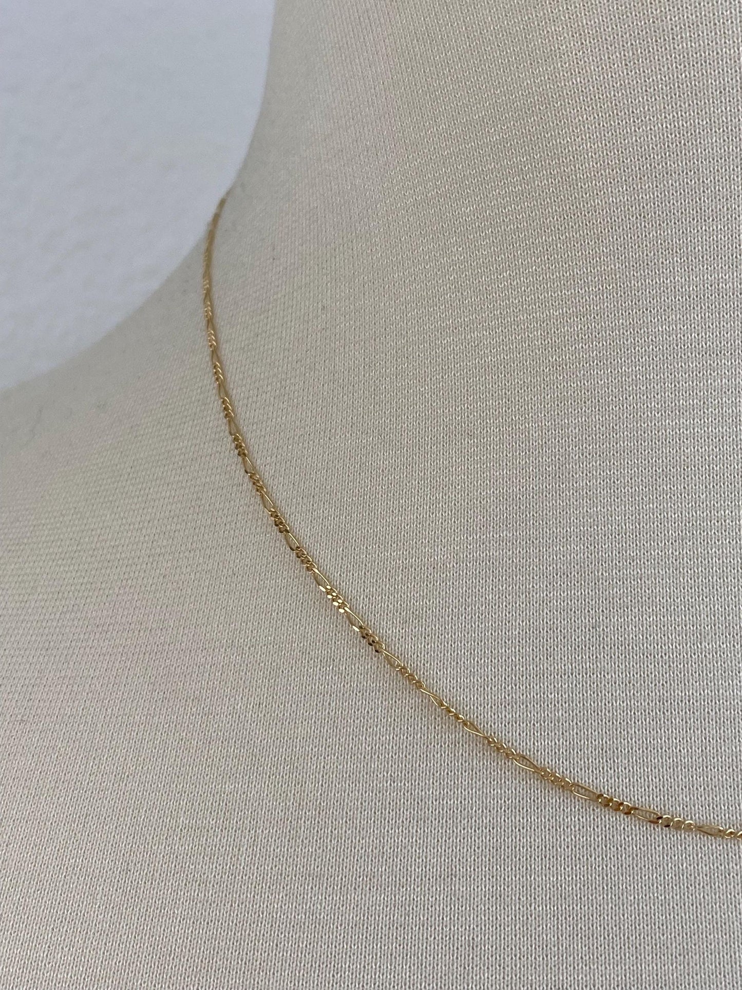 Vintage Solid 18k Yellow Gold Dainty Figaro Chain Necklace - 17.75 inches