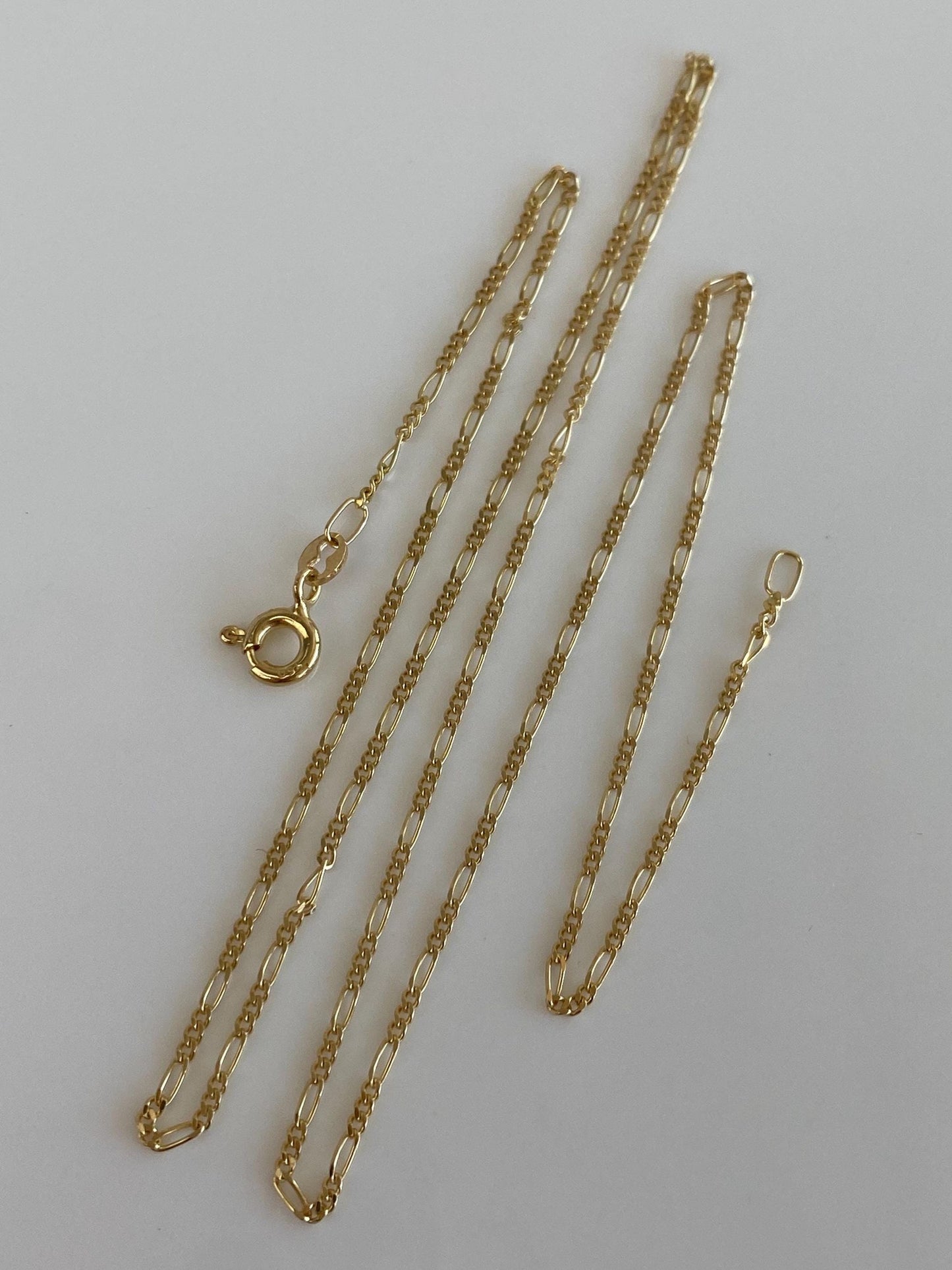 Vintage Solid 18k Yellow Gold Dainty Figaro Chain Necklace - 17.75 inches