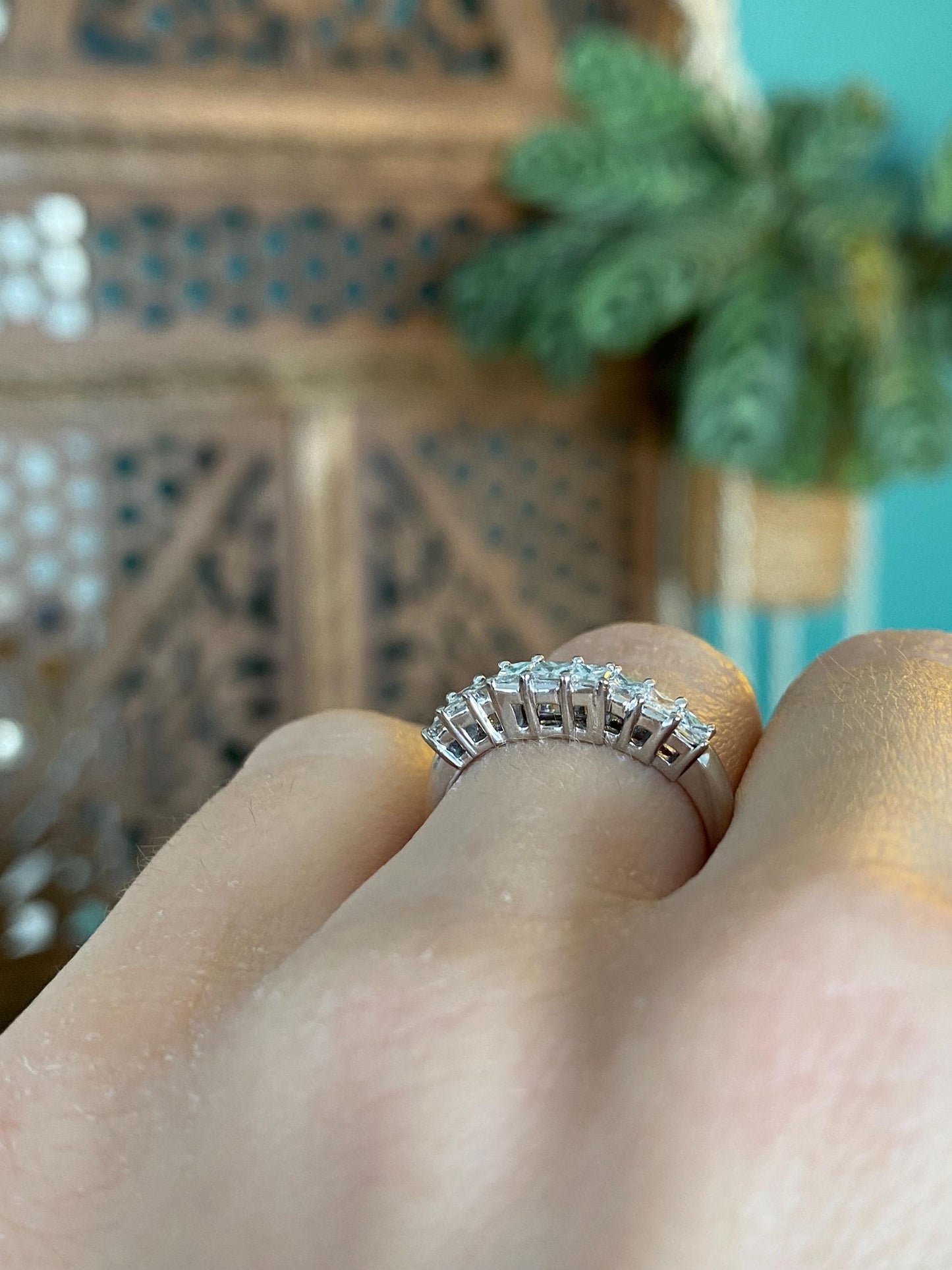 Vintage Solid 18k White Gold Diamond Ring Band - Size 5.75