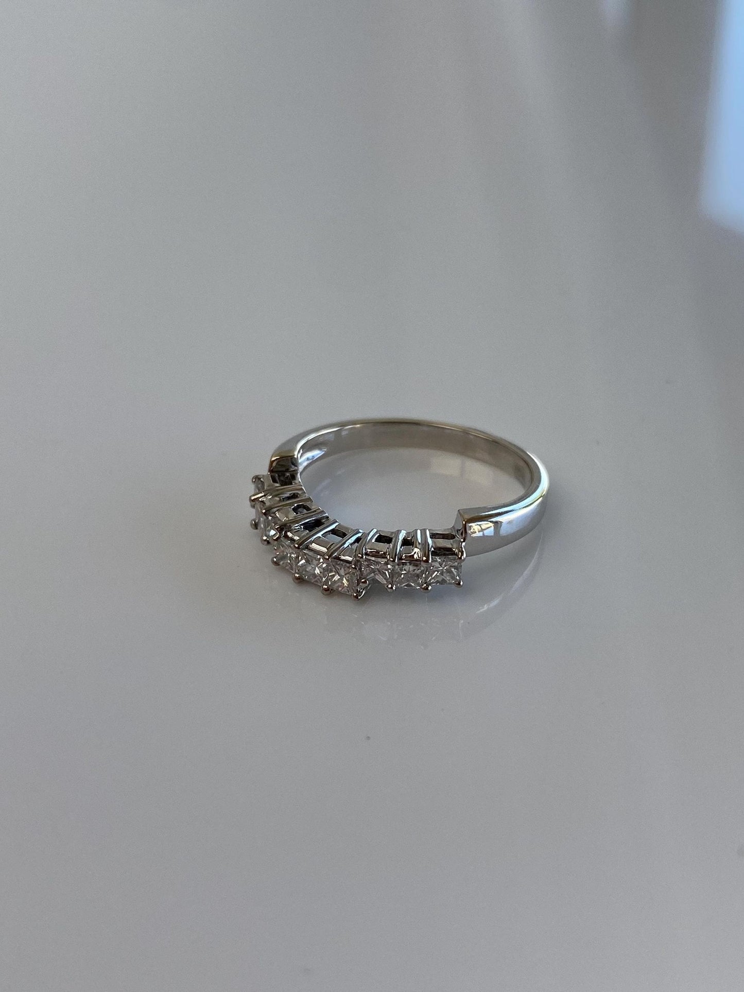 Vintage Solid 18k White Gold Diamond Ring Band - Size 5.75