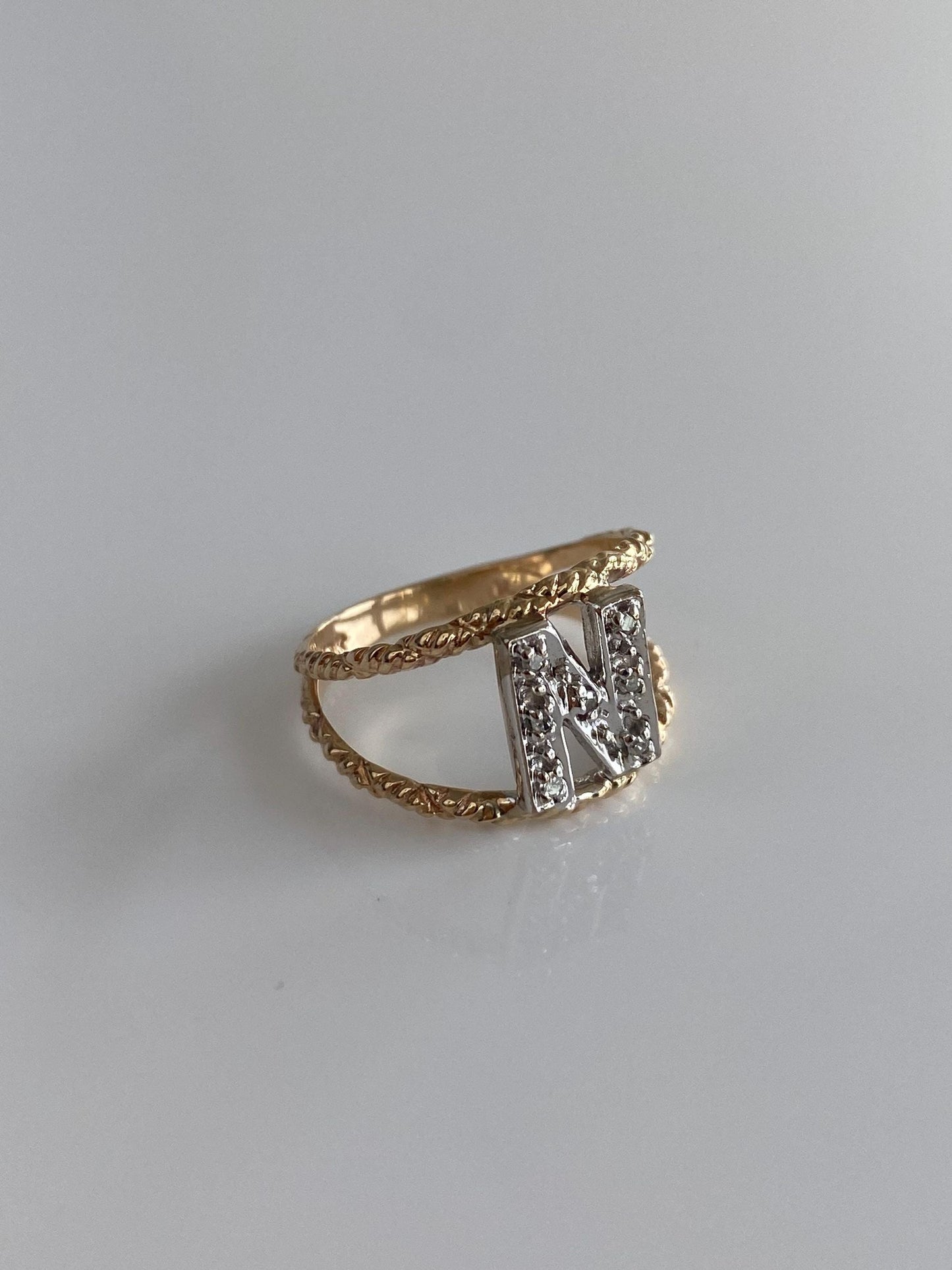 Vintage Solid 10k White & Yellow Gold Clear Sapphire Initial 'N' Ring - Size 5.5