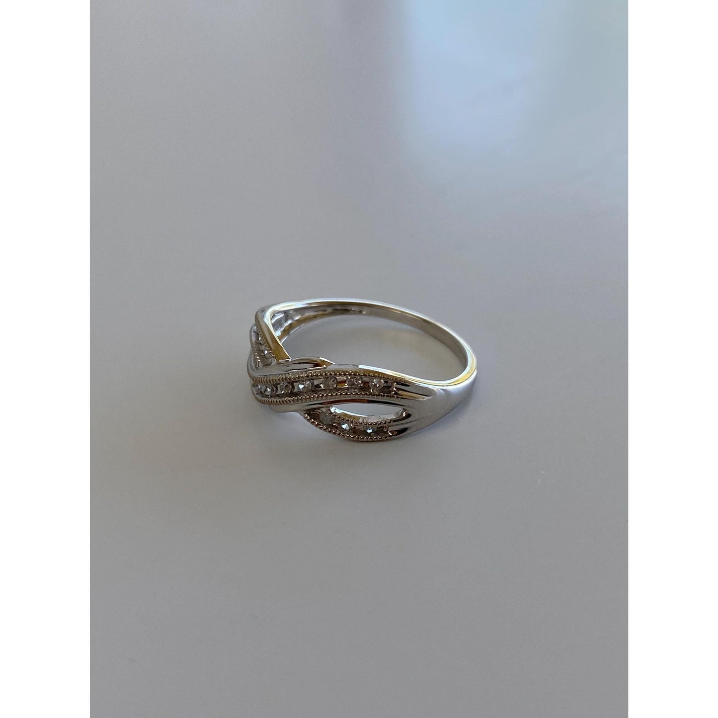 Vintage Solid 14k White Gold Diamond Twist Ring - Size 7