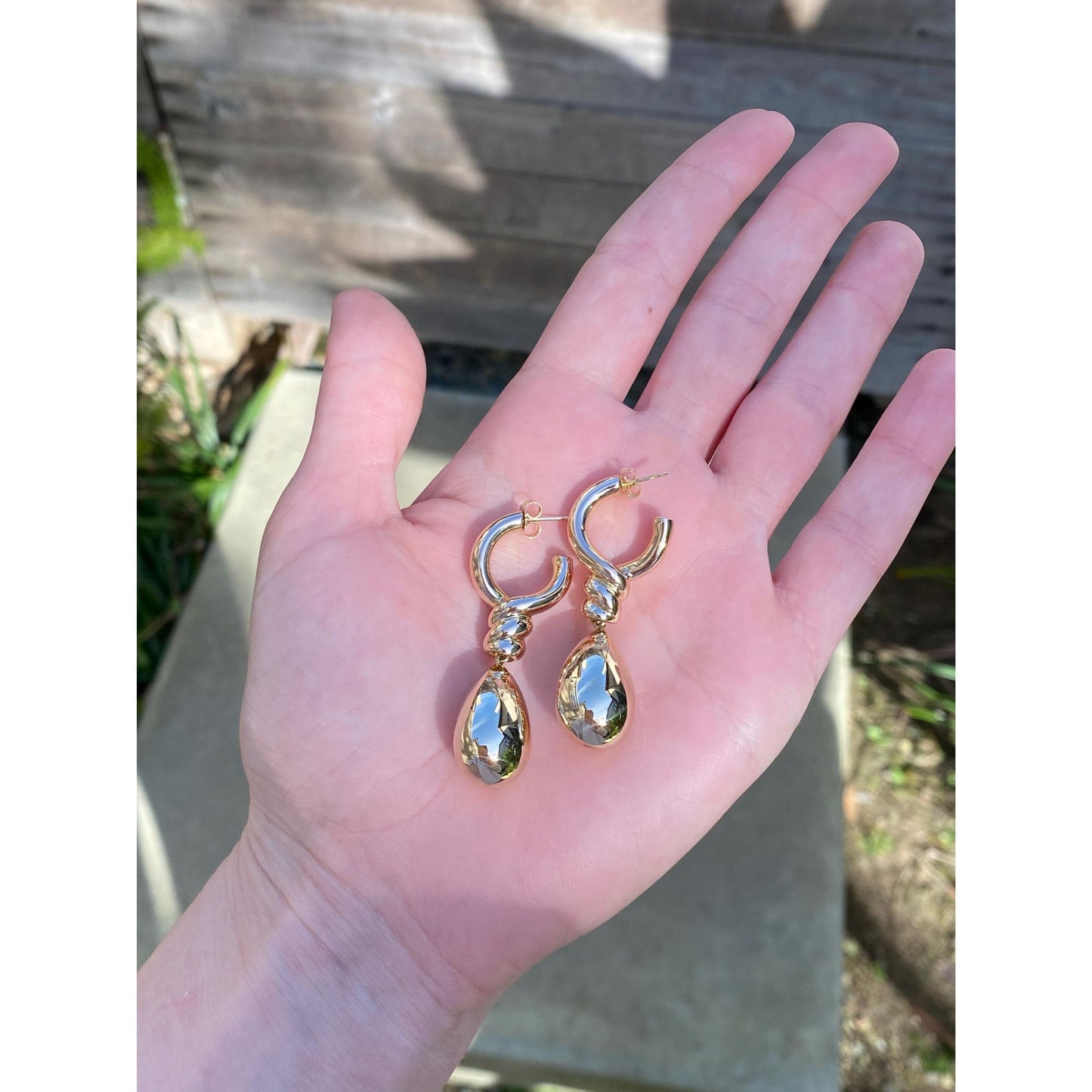 Vintage 14k Yellow Gold Teardrop Dangle Twisted Hoop Earrings