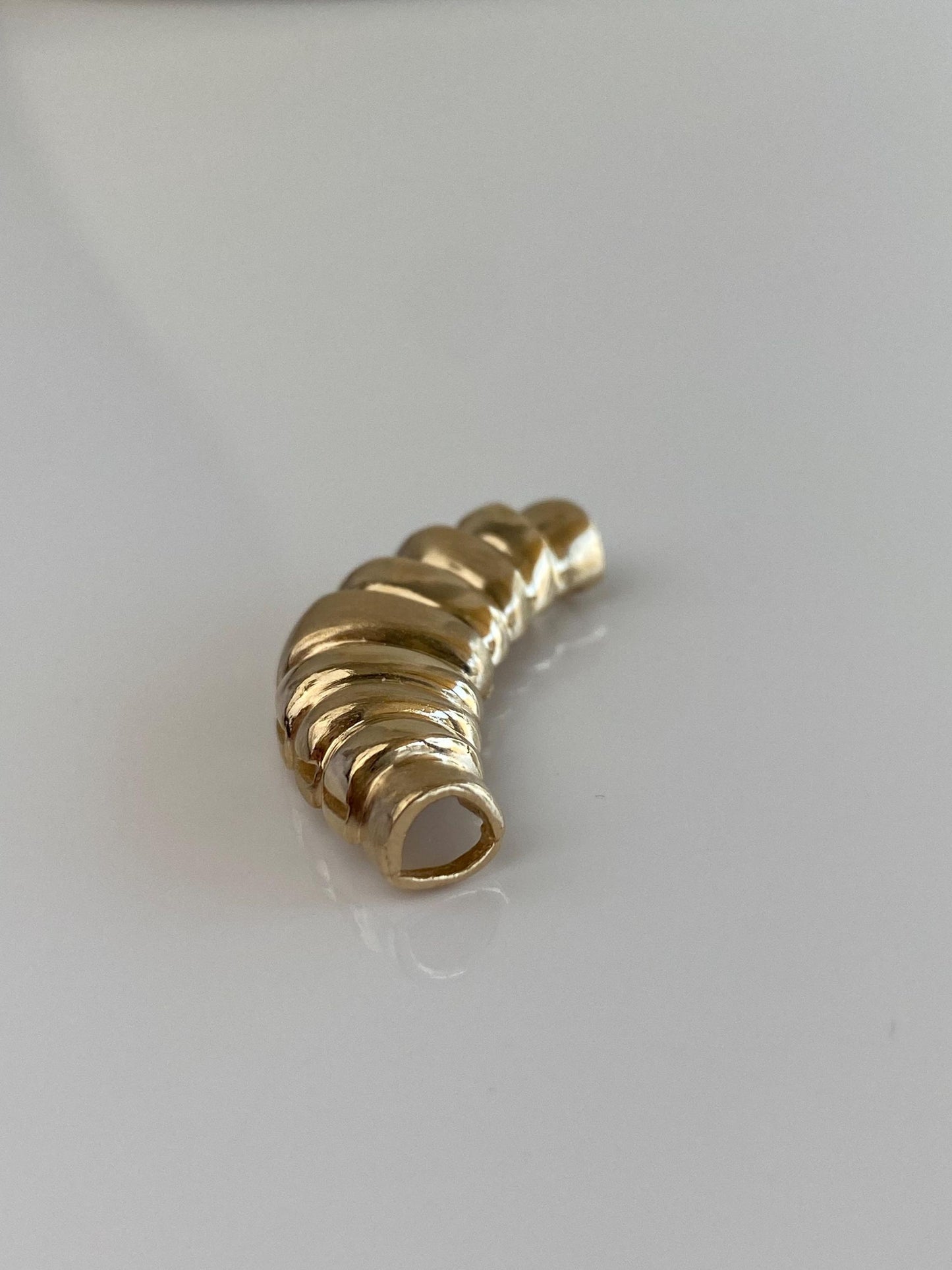 Vintage Solid 14k Yellow Gold Fluted Slide Charm