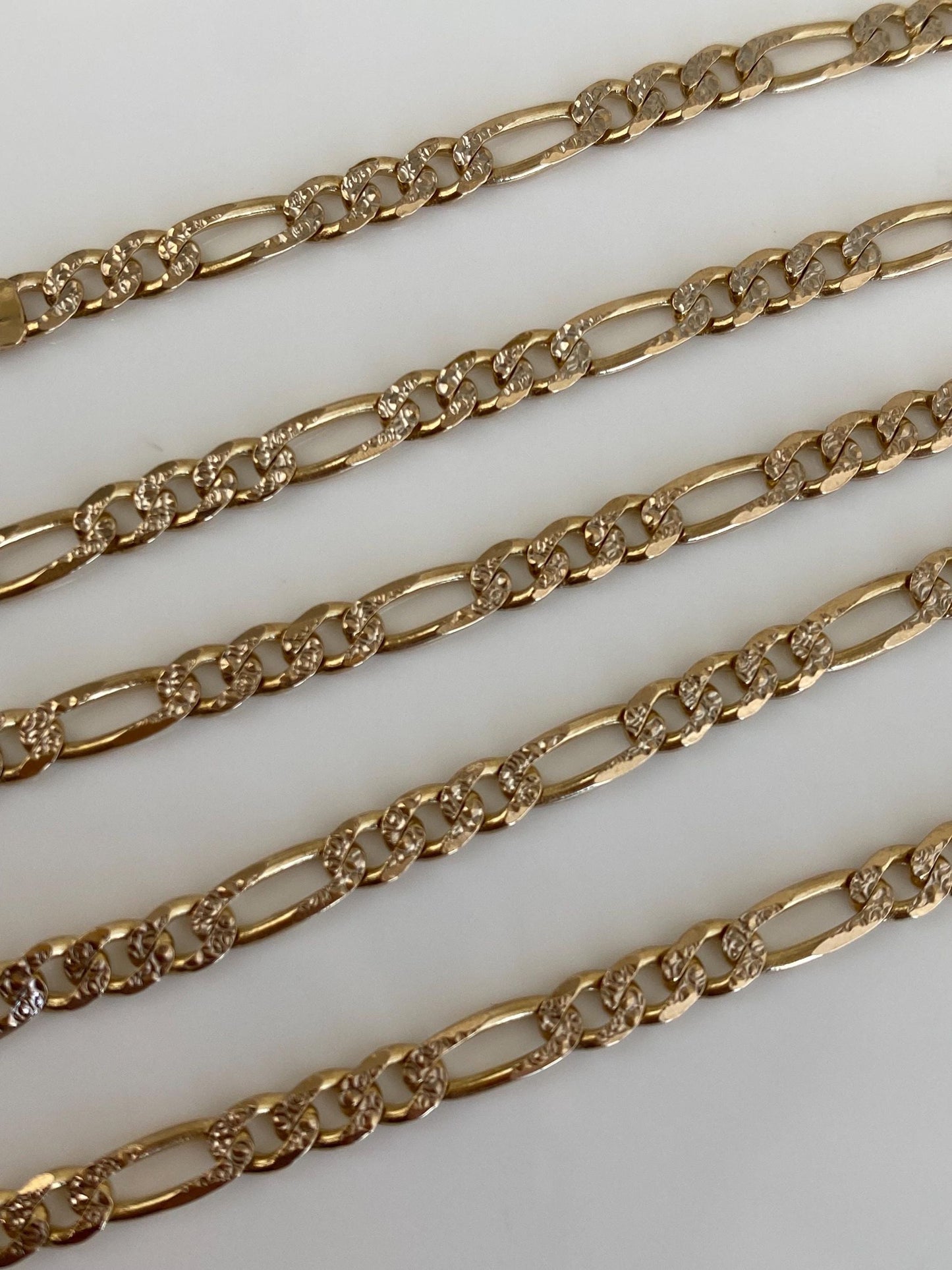 Vintage Solid 14k Yellow Gold Textured Figaro Chain Necklace - 18.25 inches