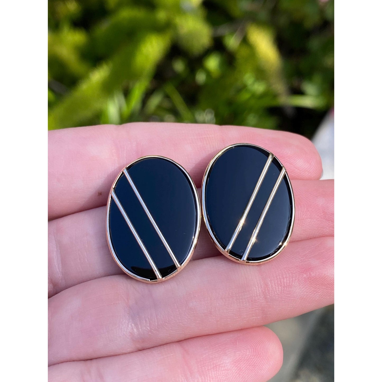 Vintage Solid 14k Yellow Gold Onyx Lined Stud Earrings